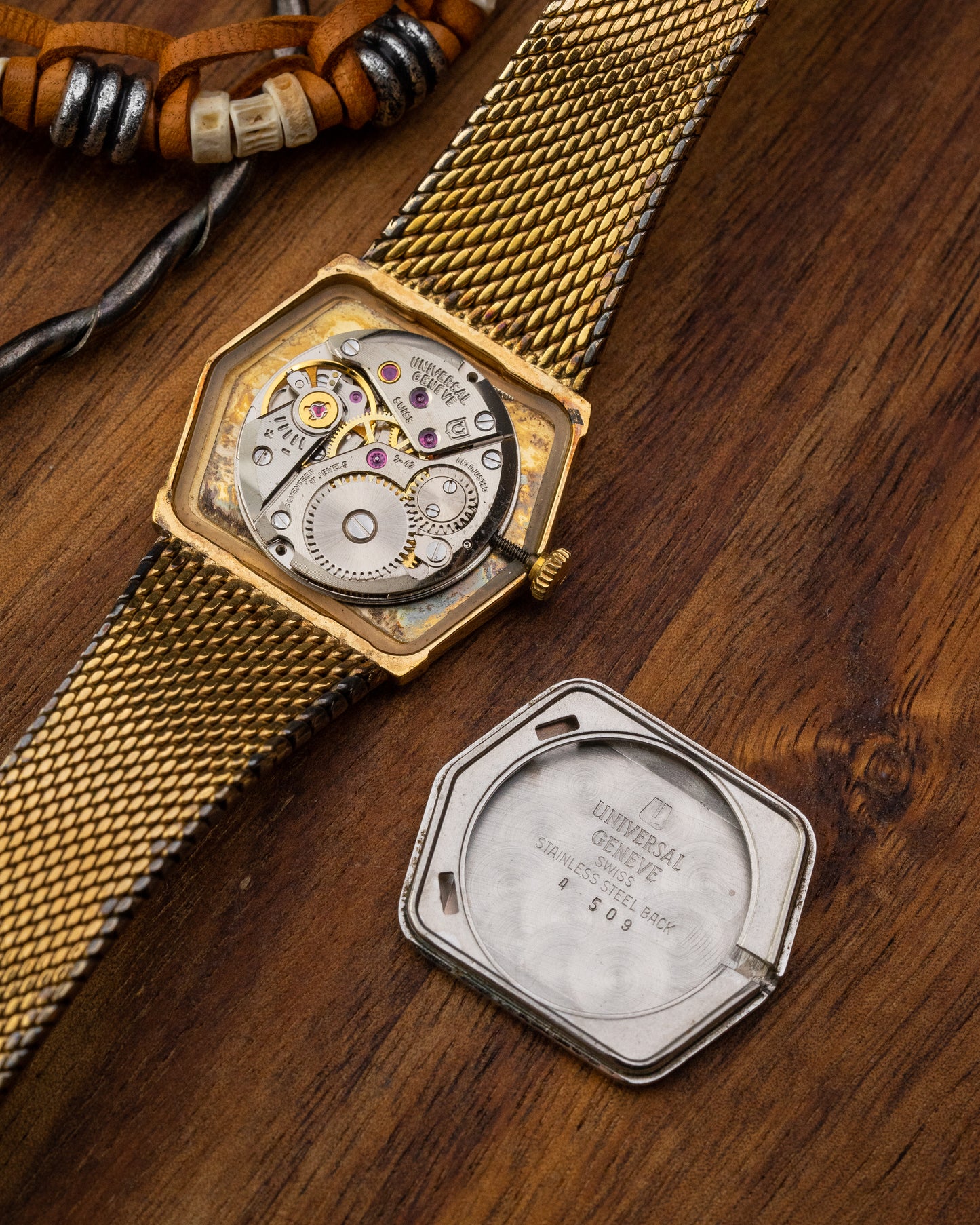 Universal Geneve Mini Hexagon Gold Ref. 542581 (Cal. 2-42)