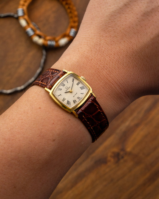 Omega De Ville Mini "Square-Cushion" Roman dial Gold Ref. 511.204 (Cal. 620)