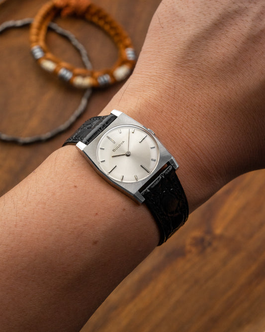 Bulova Octagonal Tonneau Ref. 542-1 (Cal. 7 BPP)