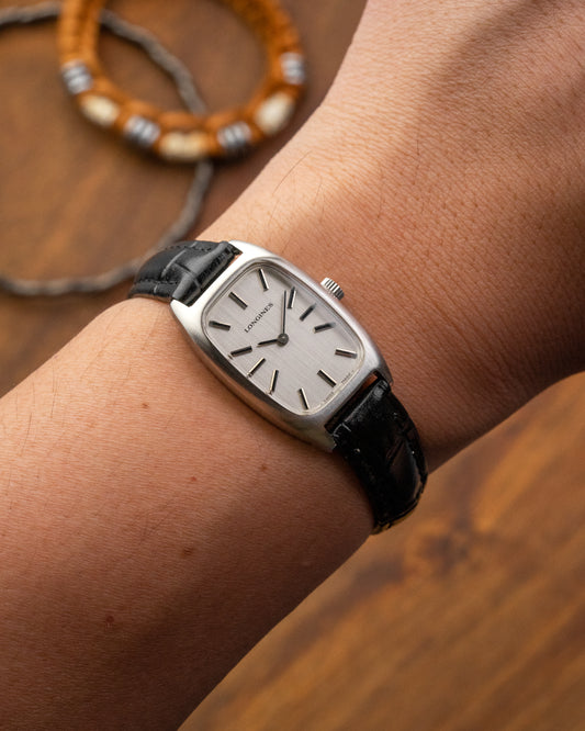 Longines "Tonneau Allongée" Ref. 1022-1 (Cal. 5601)