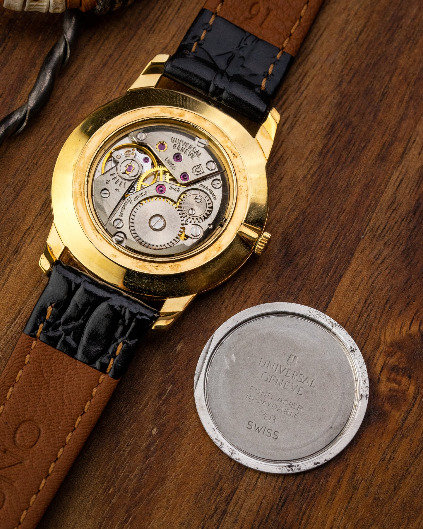 Universal Geneve "Ultra-Thin" Roman dial Gold Ref. 542101 (Cal. 1-42)