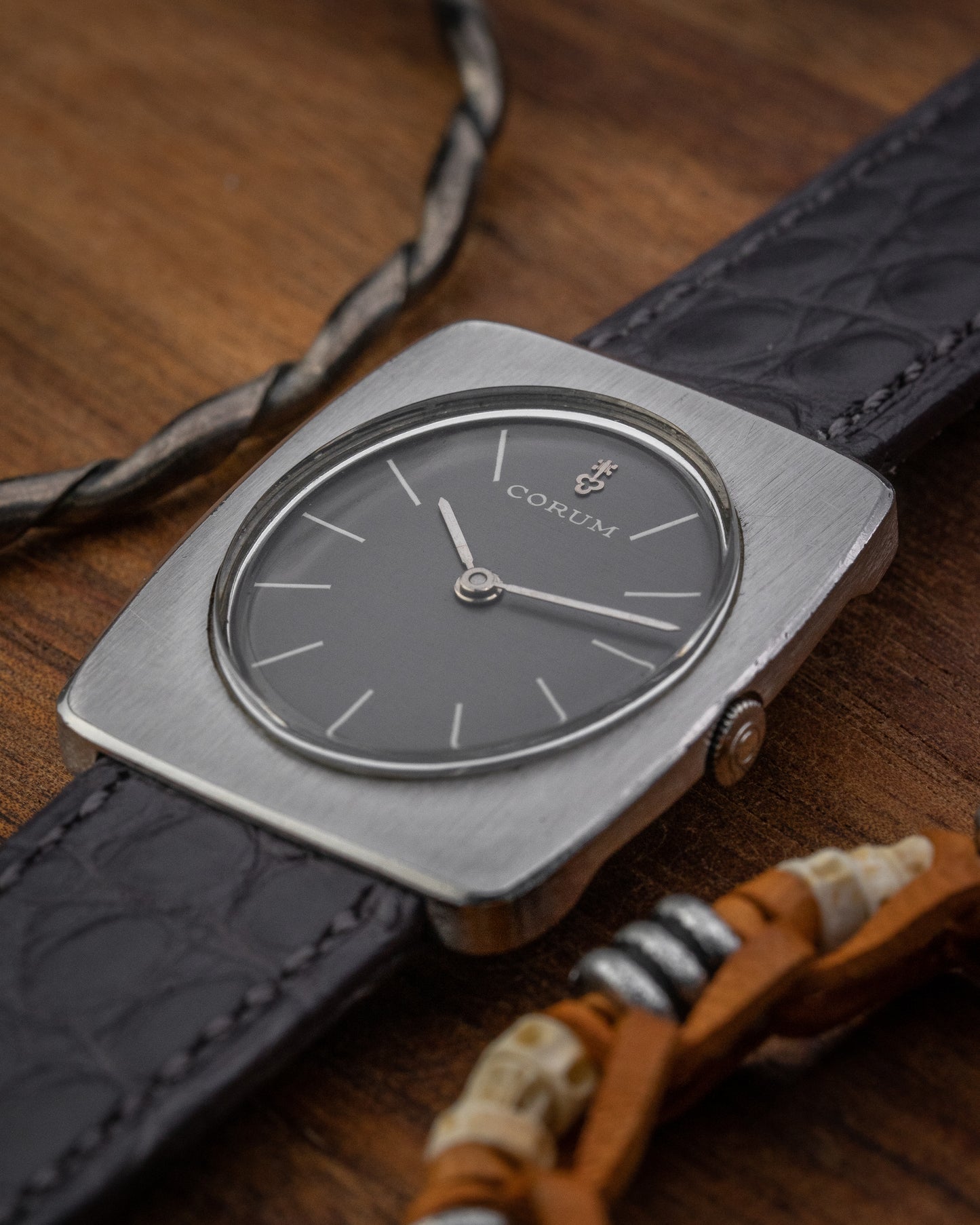 Corum Classic Rectangular Grey Linen dial Ref. 57279 (Cal. 7001)