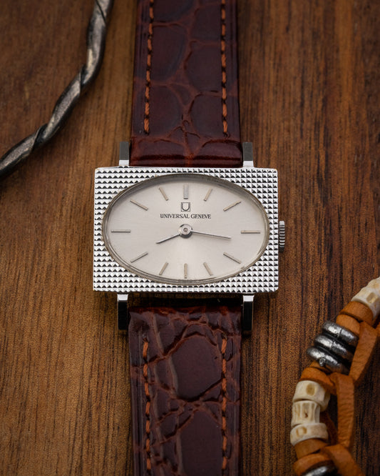 Universal Geneve "Guilloché Waffle" case Ref. 710608/01 (Cal. 10)