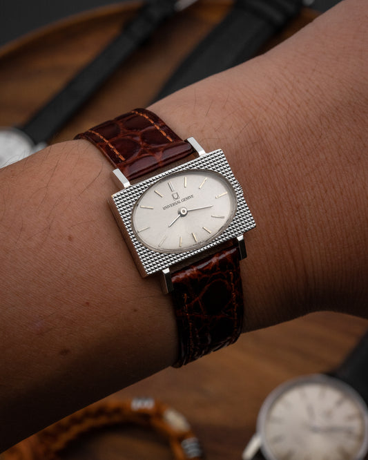 Universal Geneve "Guilloché Waffle" case Ref. 710608/01 (Cal. 10)