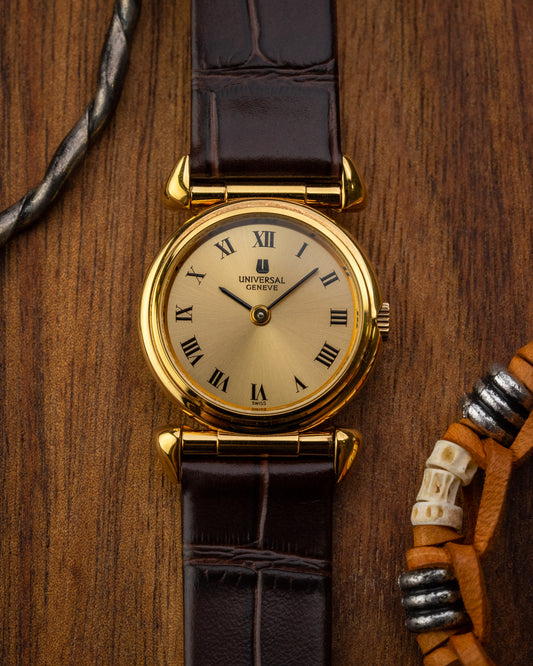 Universal Geneve “Convertible Cow Horn Lugs” Roman dial Gold Ref. 542678 (Cal. 1-42)
