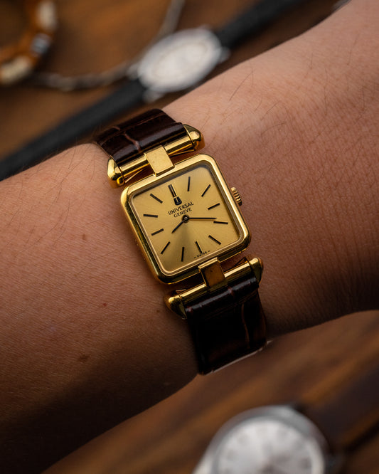 Universal Geneve Square “Convertible Cow Horn Lugs” Gold Ref. 511627 (Cal. 11)