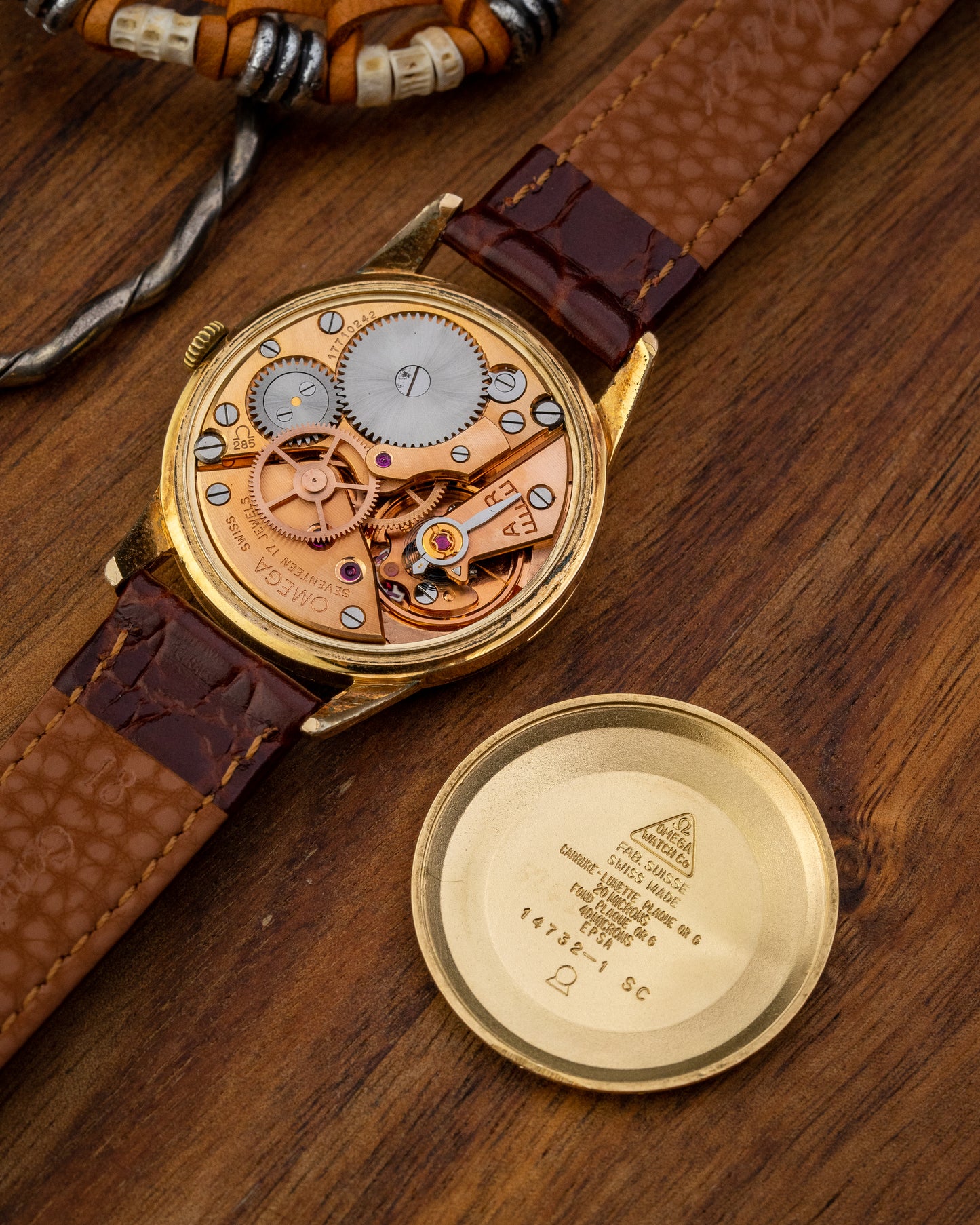 Omega Classic Crosshair dial Gold Ref. 14732-1 (Cal. 285)