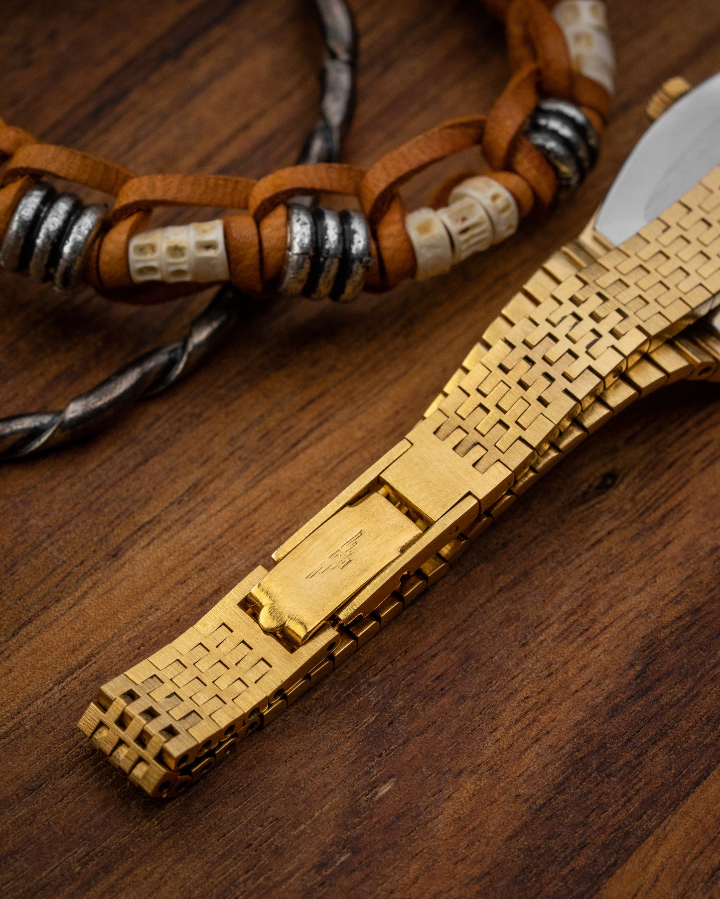 Longines Ellipse Textured Roman dial Gold Ref. 4146 (Cal. 817.4)