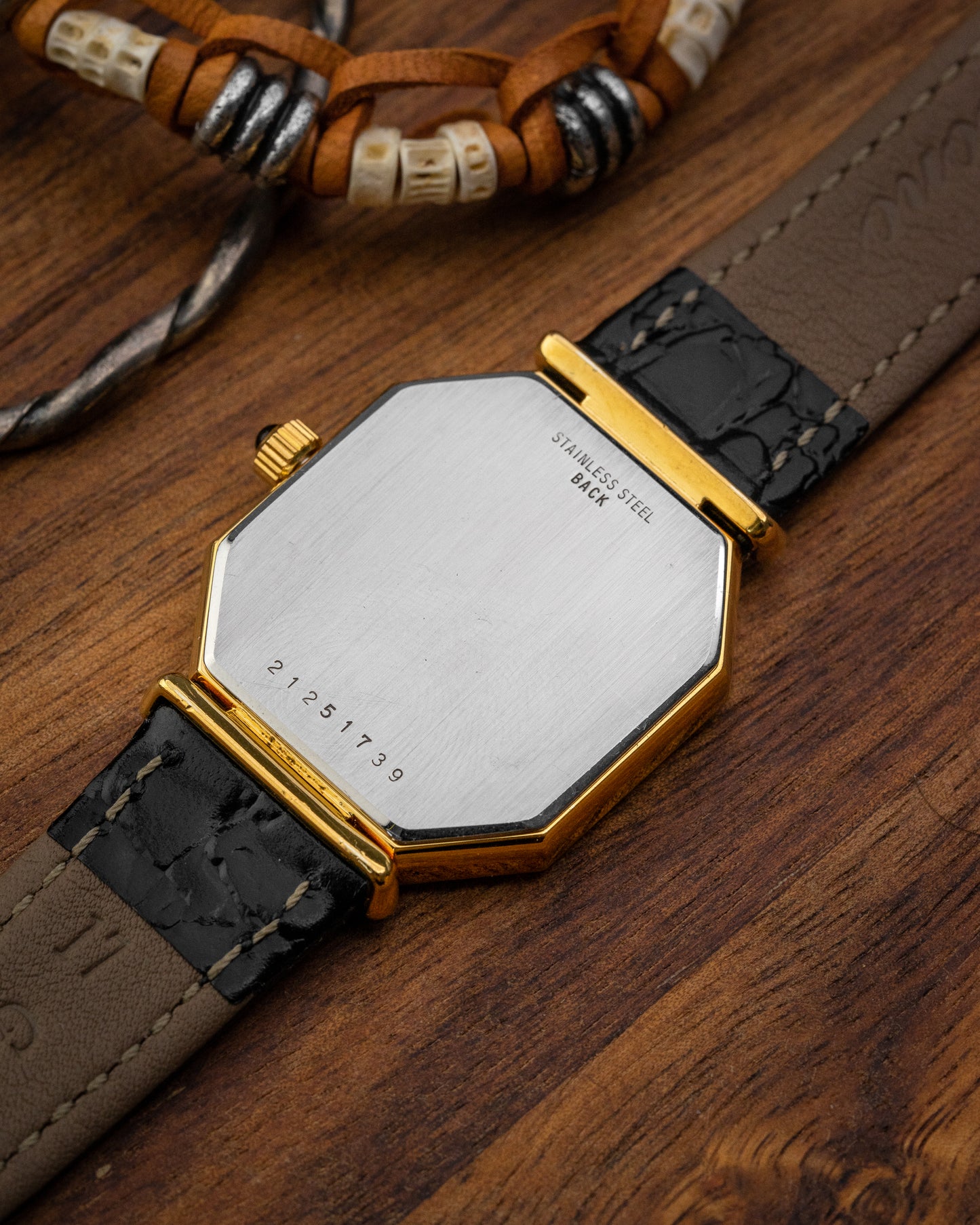 Longines Octogonal Black Roman dial Gold Ref. 3209 (Cal. 846.4)