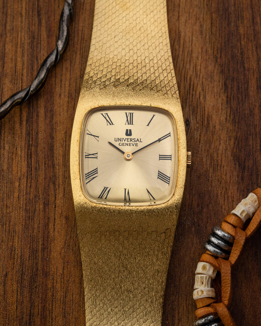 Universal Geneve “Cobra” Roman dial Integrated Gold Ref. 542014 (Cal. 1-42)