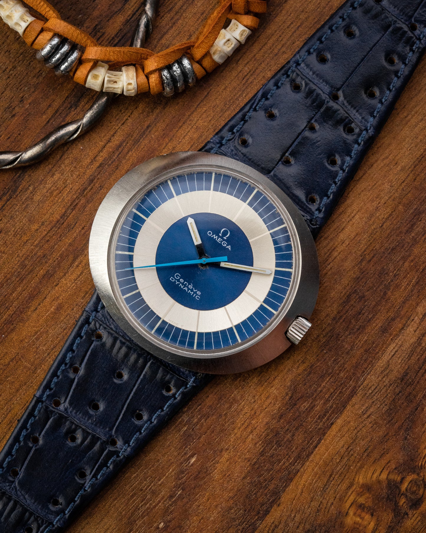 Omega Geneve Dynamic “UFO” Ref. 135.033 (Cal. 601)