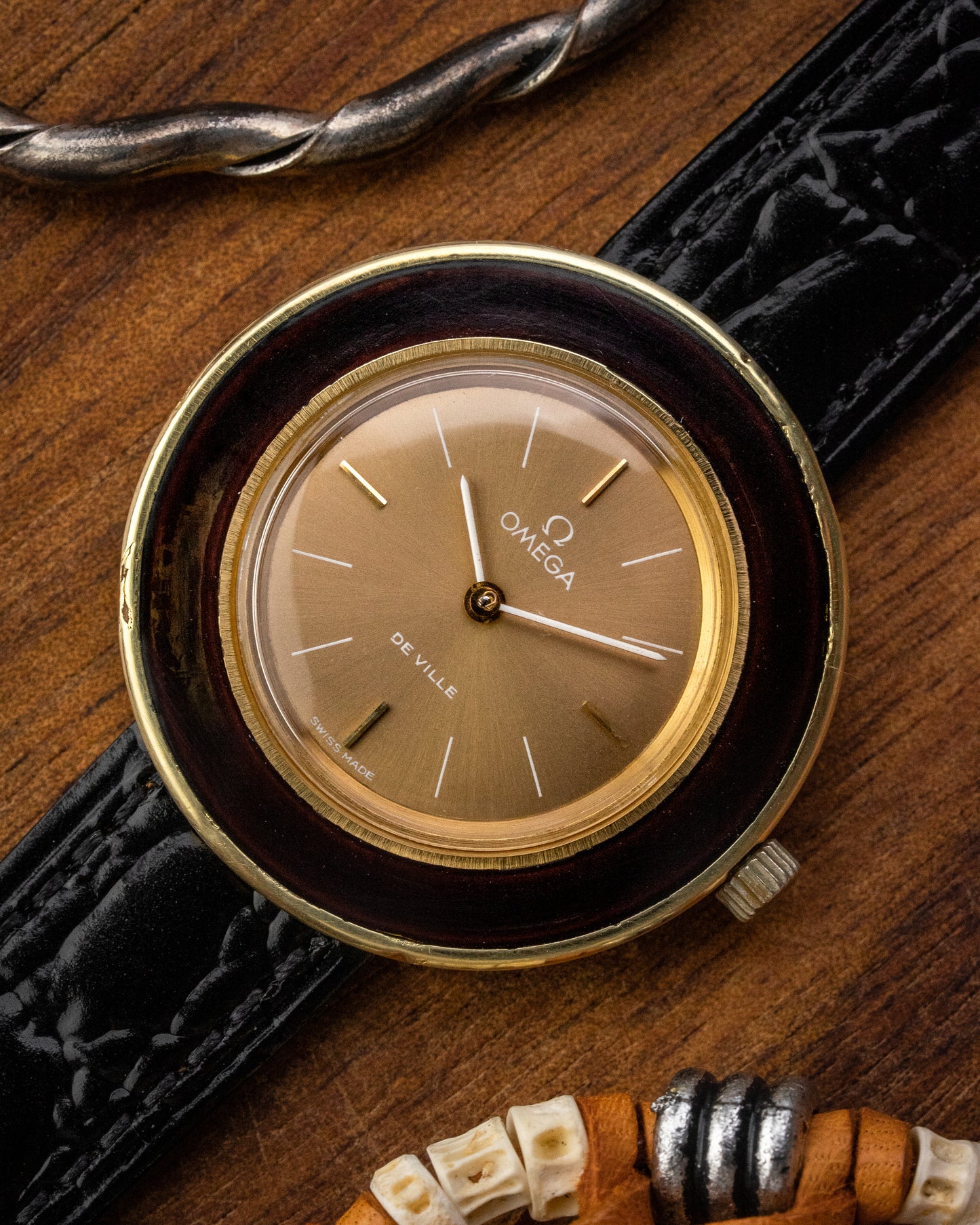 Omega De Ville “Bakelite Disco Volante” UFO Gold Ref. 515.0015 (Cal. 620)