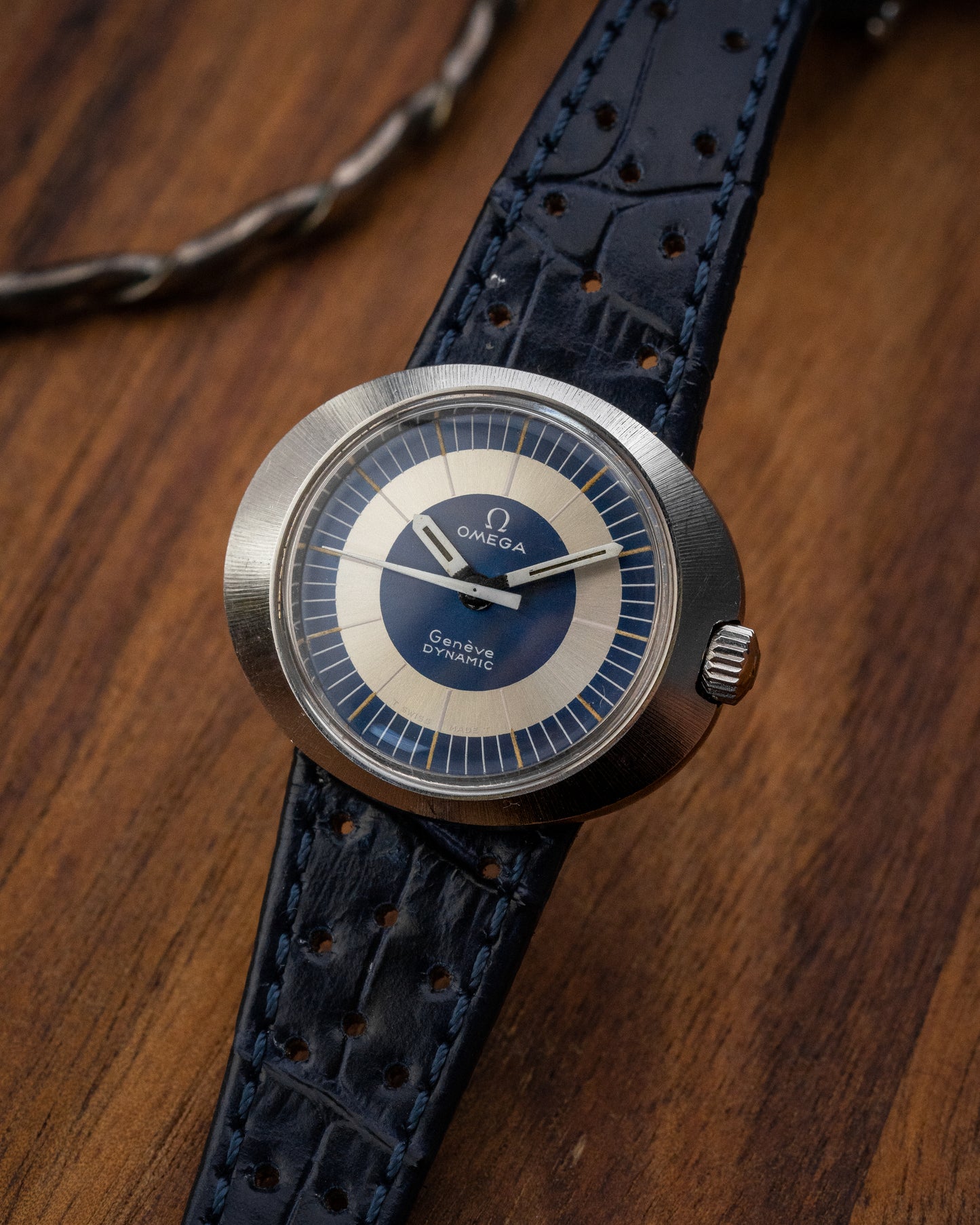 Omega Geneve Dynamic "mini-UFO" Ref. 535.015 (Cal. 630)