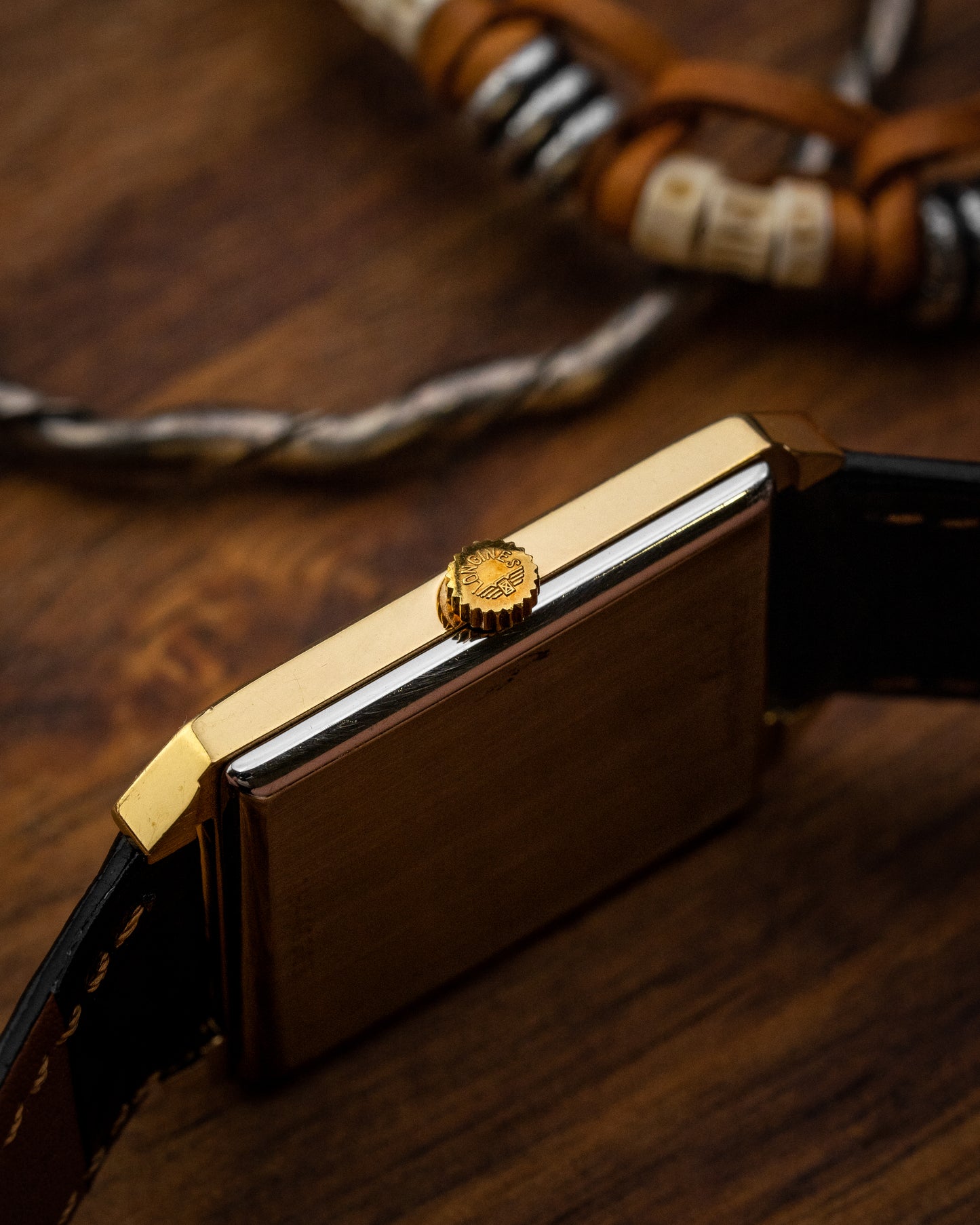 Longines Tank Rectangular Gold Ref. 1174 (Cal. 528)