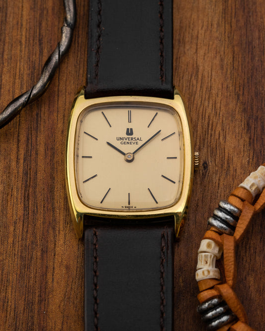 Universal Geneve “Square-Tonneau” Gold Ref. 542114 (Cal. 1-42)