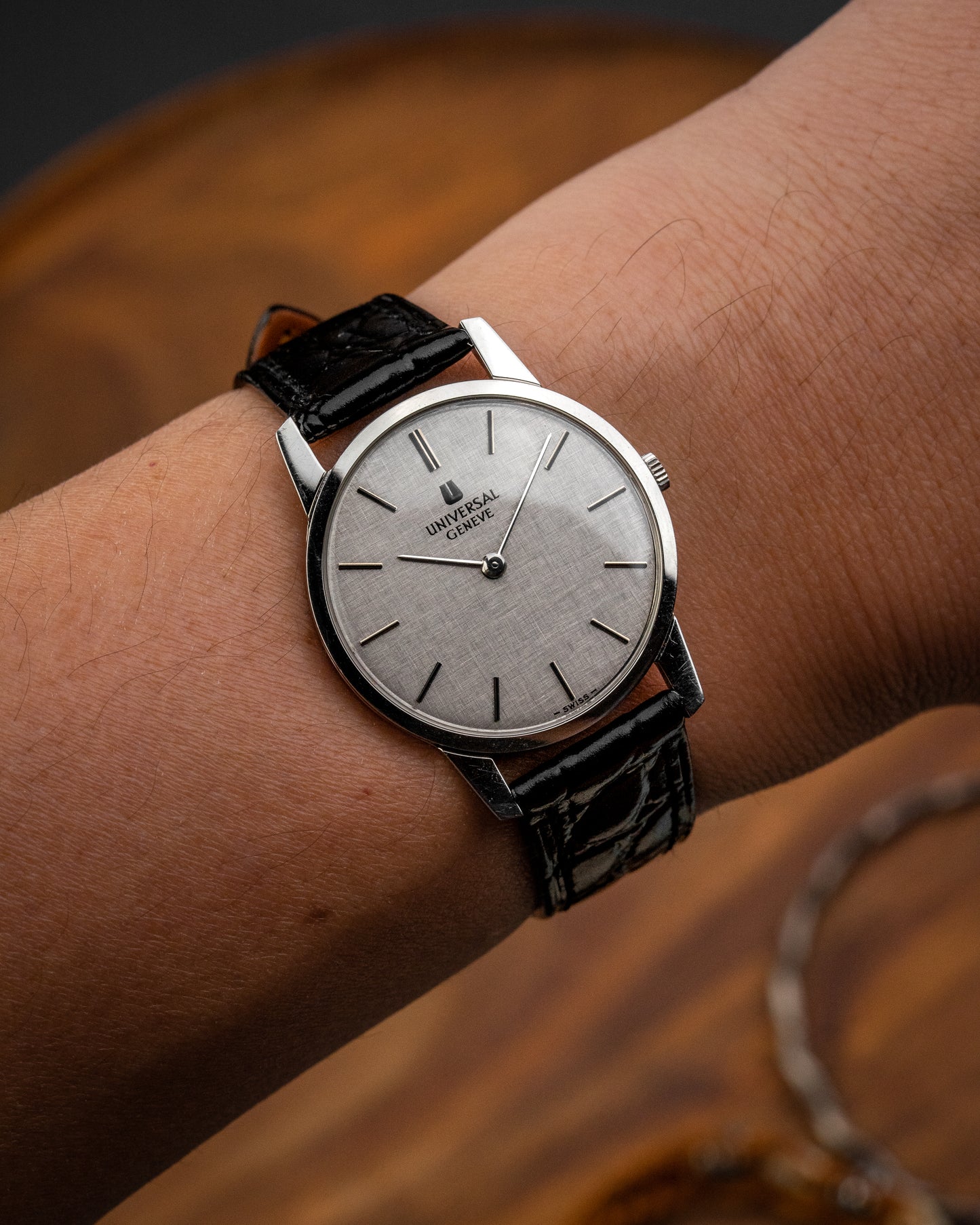 Universal Geneve "Ultra-Thin" Linen dial Ref. 842101 (Cal. 1-42)