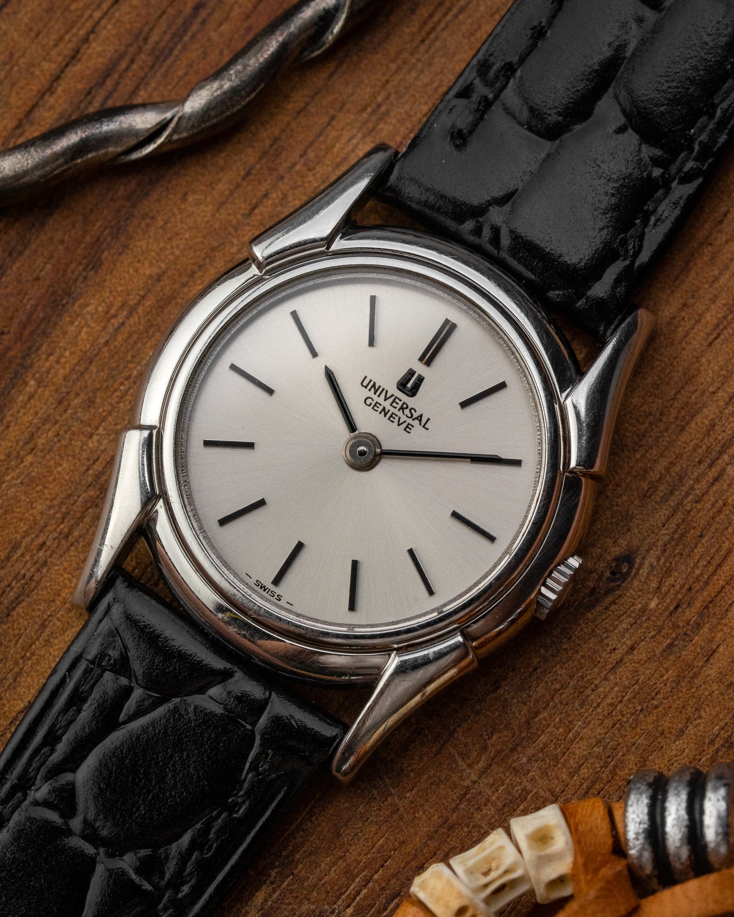 Universal Geneve Mini "Bull Horn" Fancy Lugs Ref. 842680 (Cal. 1-42)