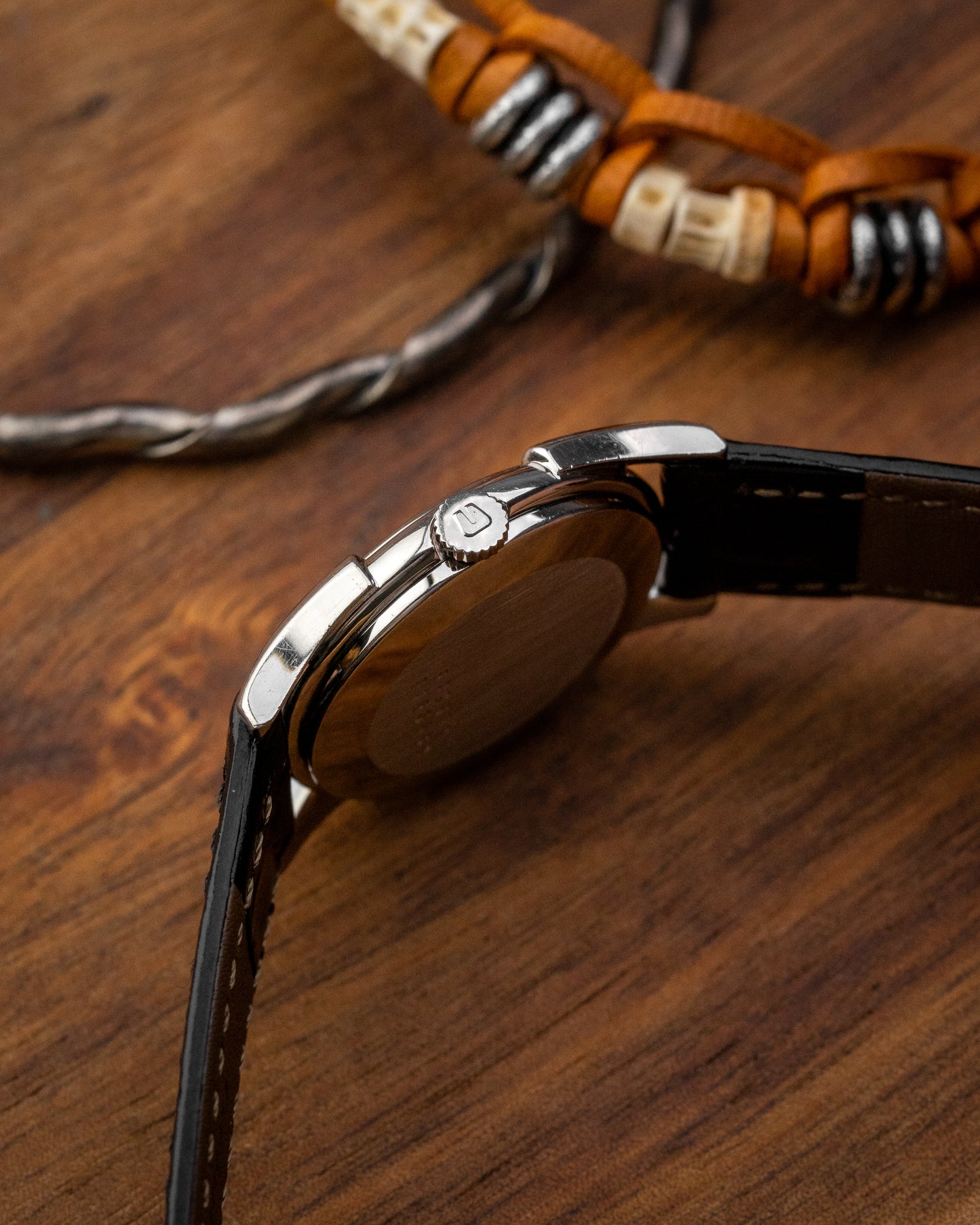 Universal Geneve Mini "Bull Horn" Fancy Lugs Ref. 842680 (Cal. 1-42)