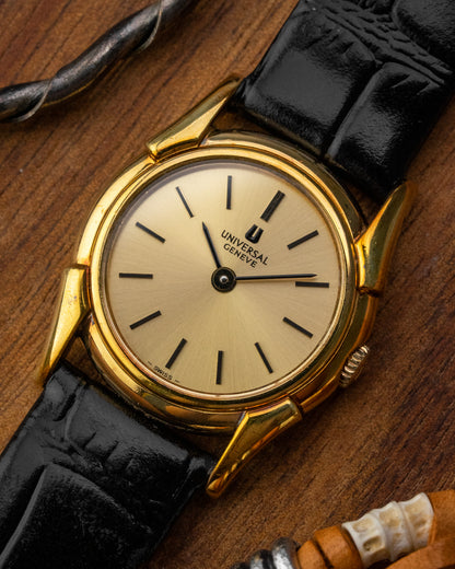 Universal Geneve Mini "Bull Horn" Fancy Lugs Gold Ref. 542680 (Cal. 1-42)