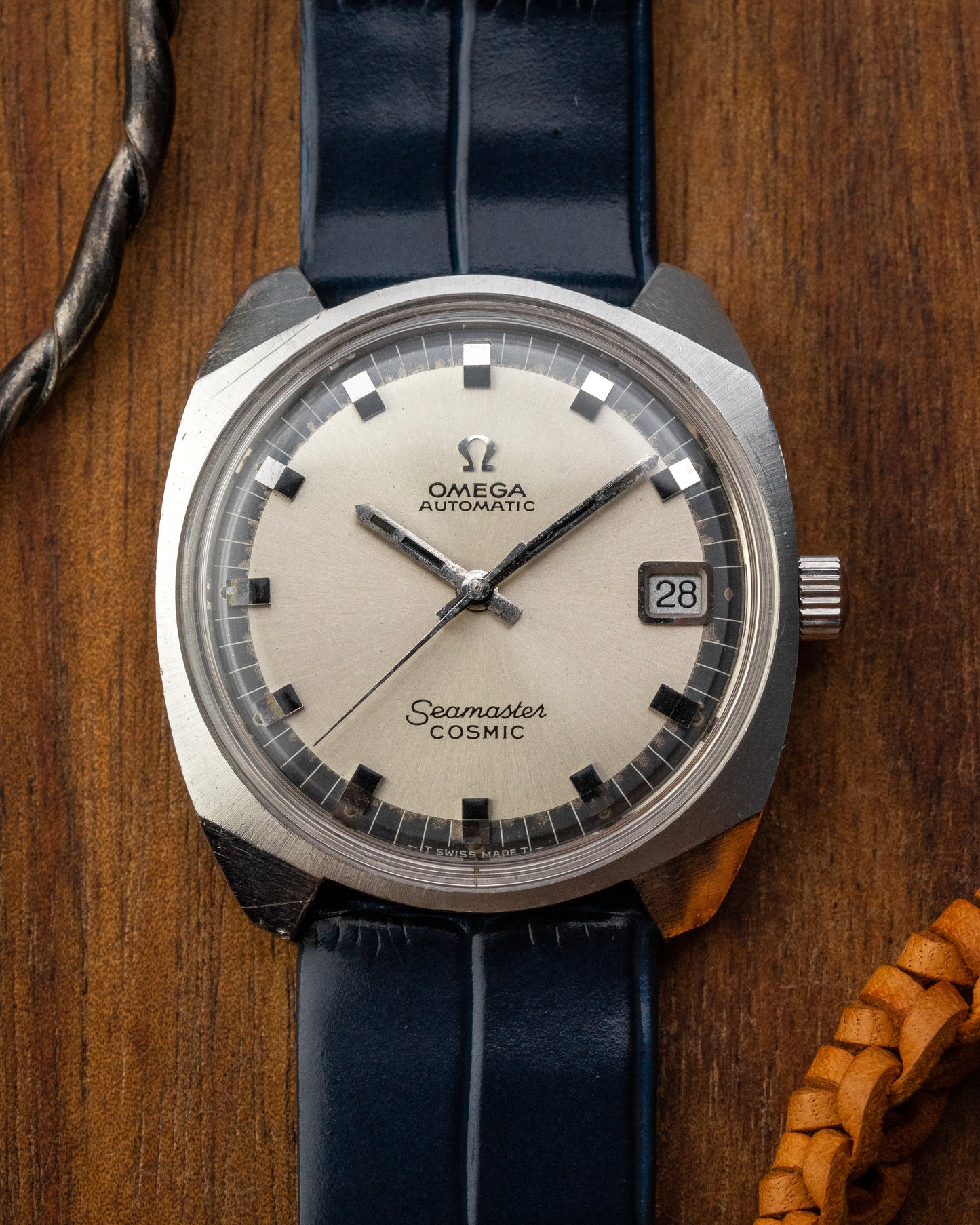 Omega Seamaster Cosmic "Racetrack" Automatic Date Ref. 166.022 (Cal. 565)