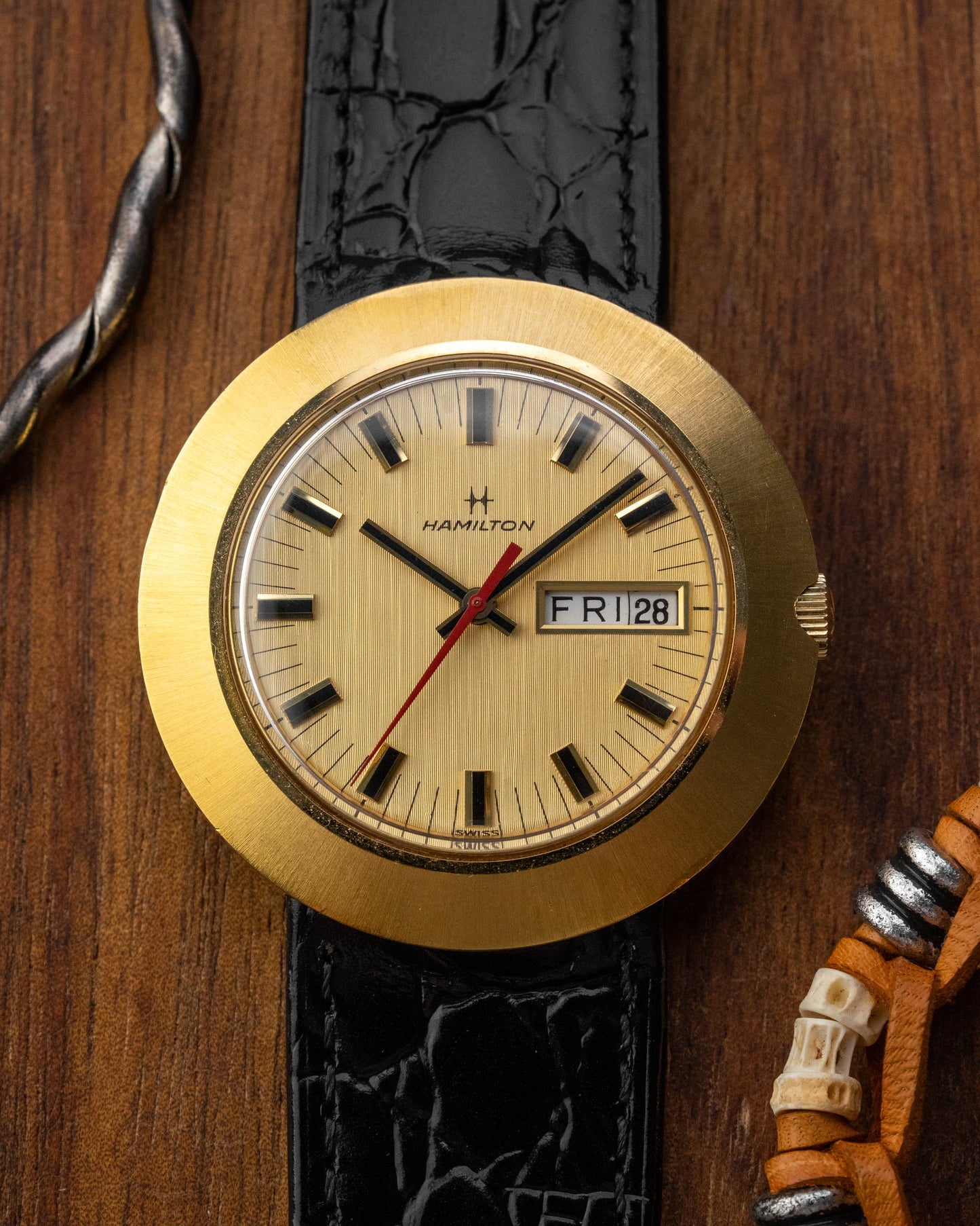 Hamilton Sea Day-Date "Disco Volante” UFO Gold Ref. 800001-4 (Cal. 800)