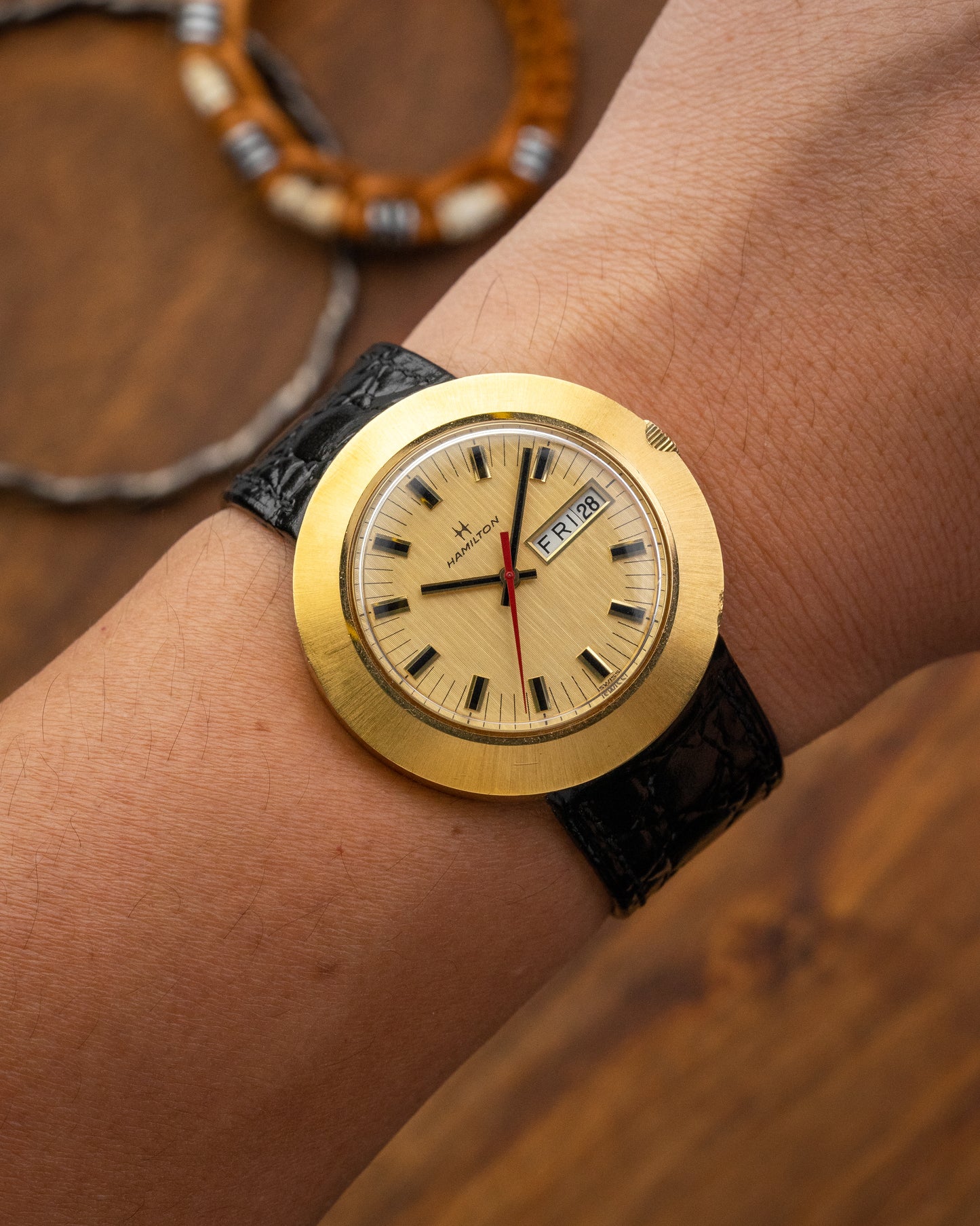 Hamilton Sea Day-Date "Disco Volante” UFO Gold Ref. 800001-4 (Cal. 800)