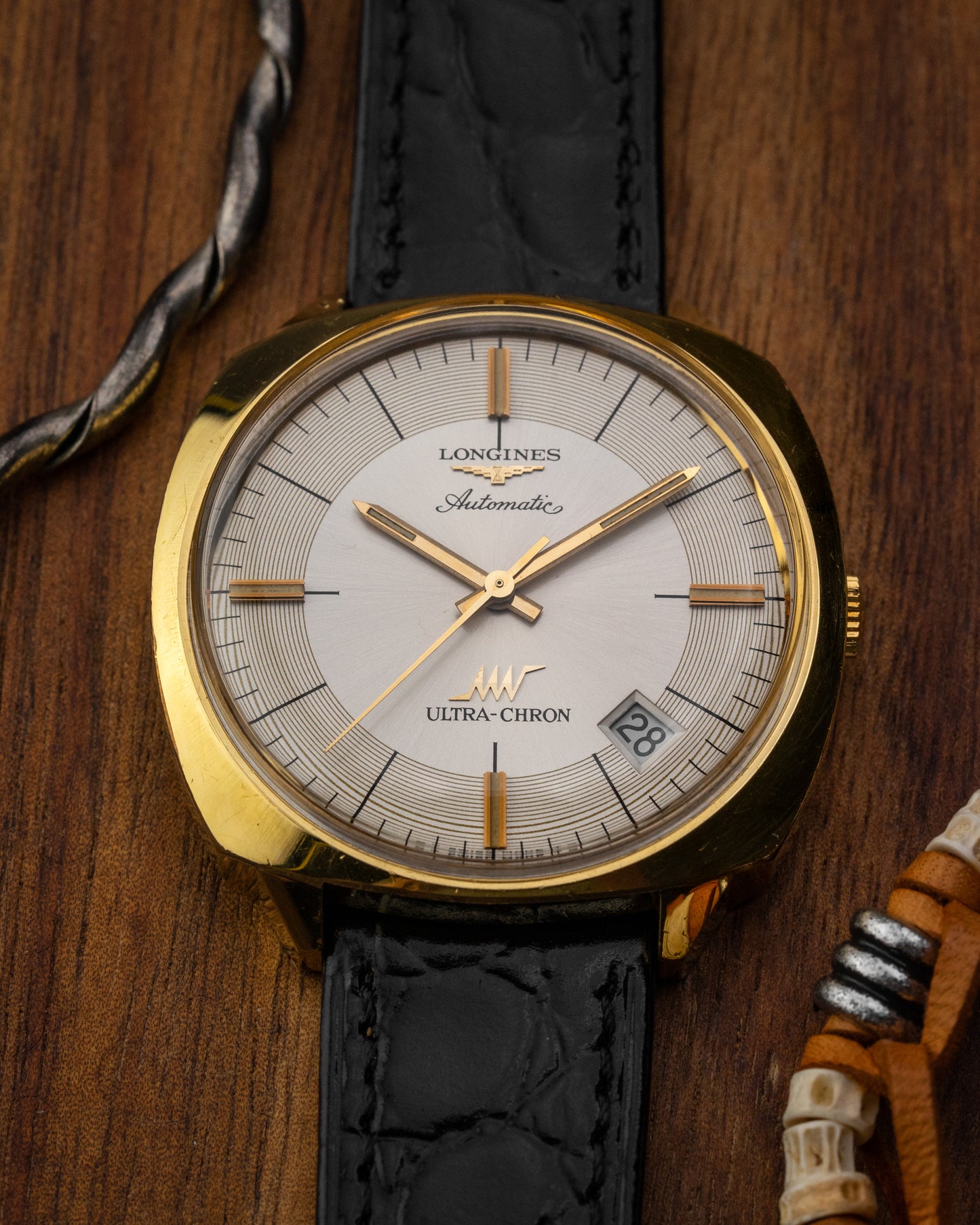 Longines Ultra-Chron “Sector Cushion” Automatic Date Gold Ref. 8456-1 (Cal. 6651)