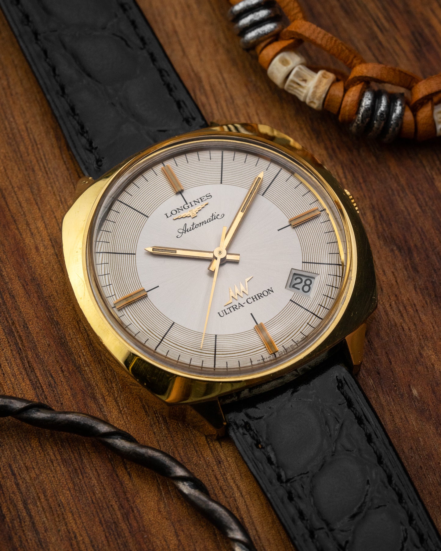 Longines Ultra-Chron “Sector Cushion” Automatic Date Gold Ref. 8456-1 (Cal. 6651)