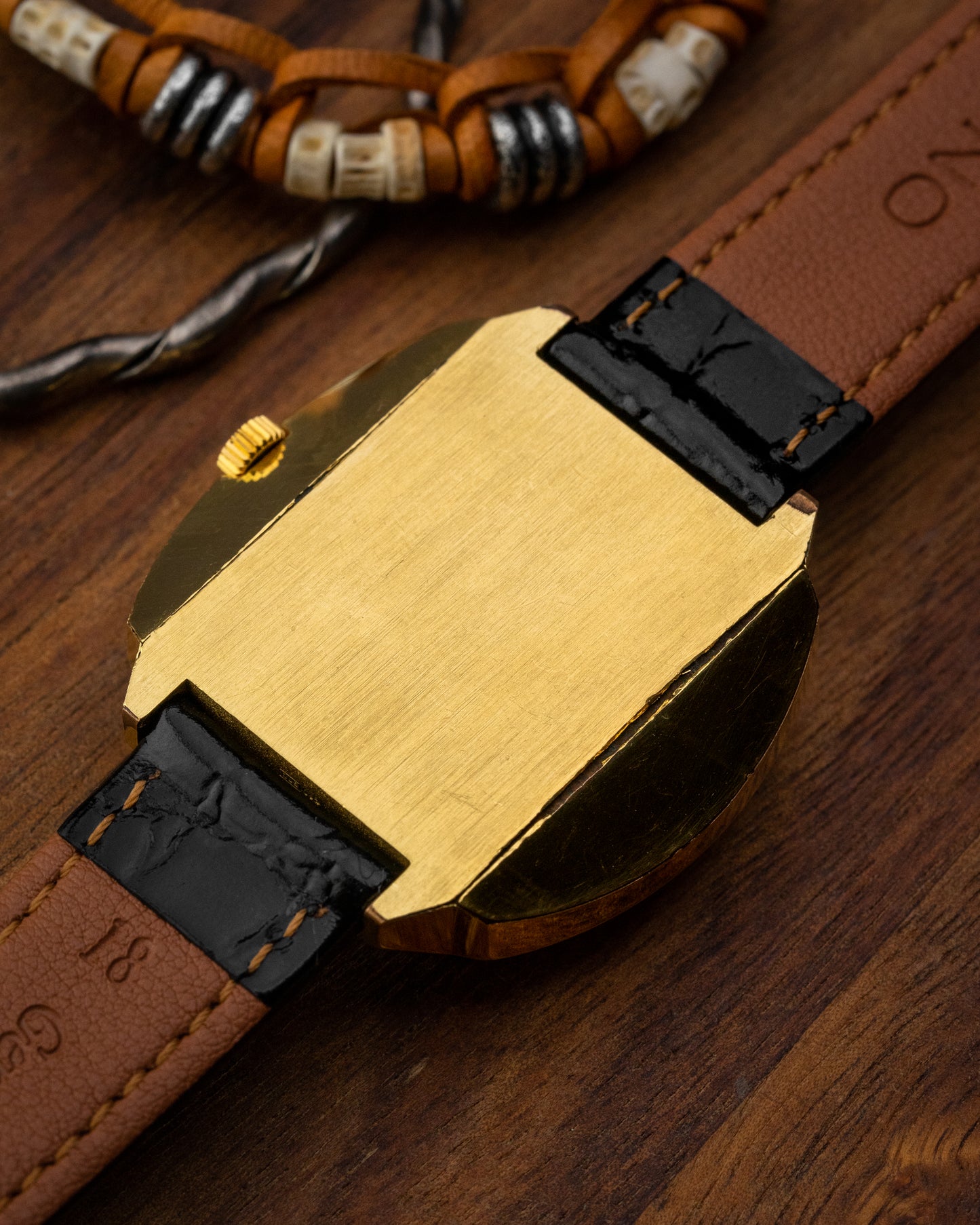 Longines Ultra-Chron “Sector Cushion” Automatic Date Gold Ref. 8456-1 (Cal. 6651)