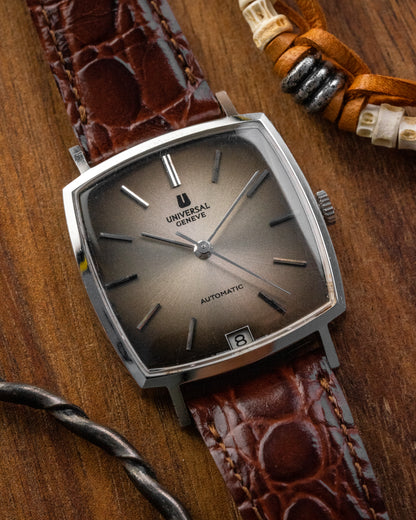Universal Geneve Automatic Date "Square Cushion" Brown dial Ref. 871100 (Cal. 71)