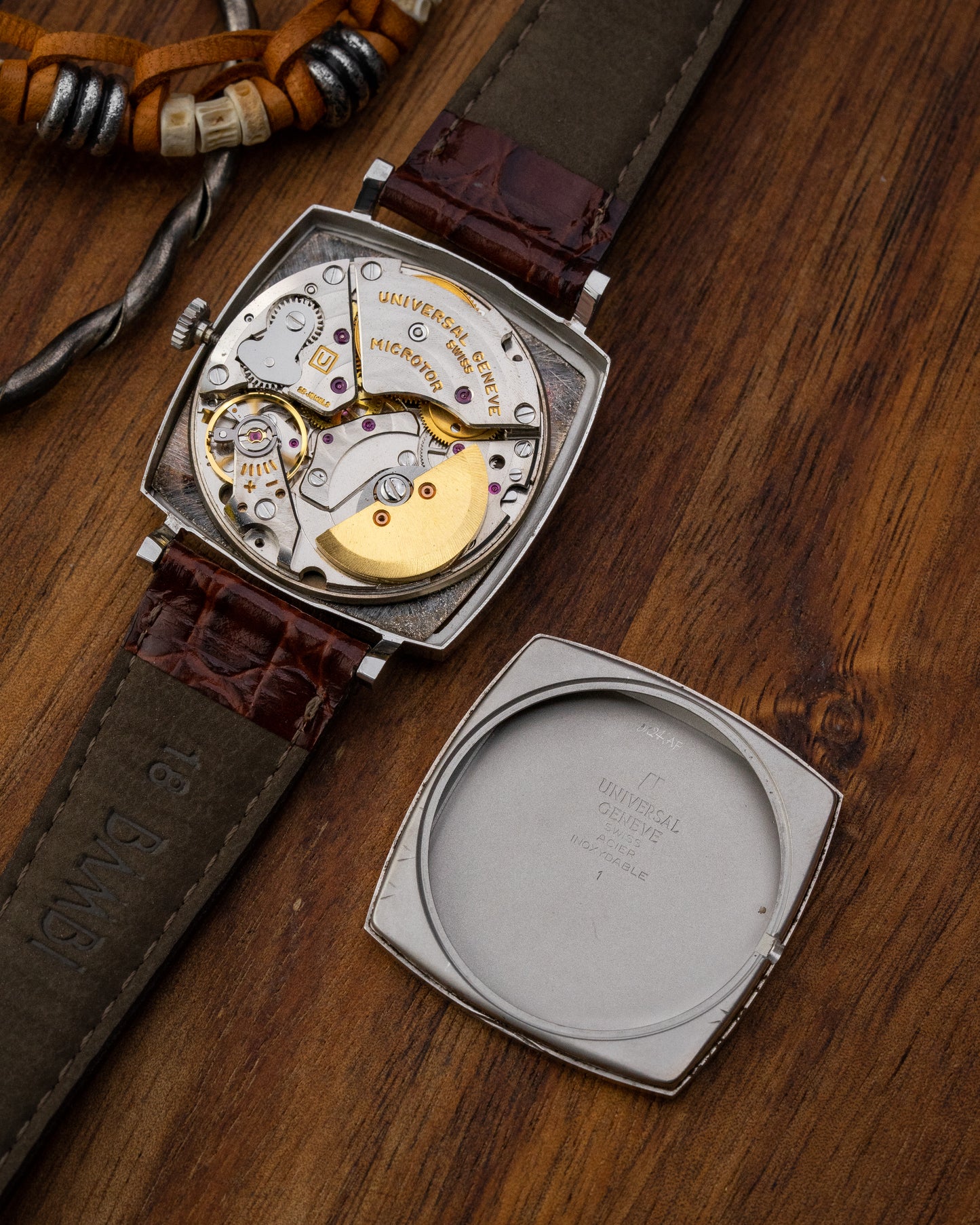 Universal Geneve Automatic Date "Square Cushion" Brown dial Ref. 871100 (Cal. 71)