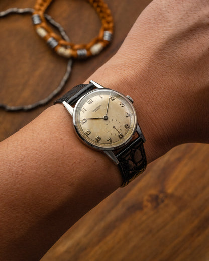 Universal Geneve "Calatrava" Circa 1940s (Cal. 264)