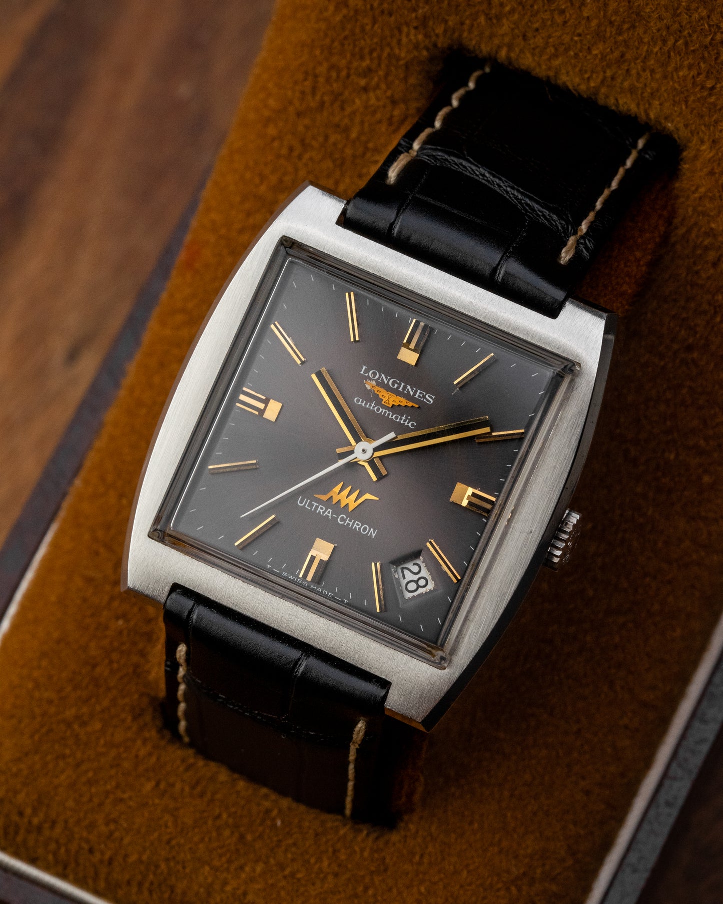 Longines Ultra-Chron "Bluish-Grey dial" Automatic Date Ref. 8024-6 (Cal. 6651)