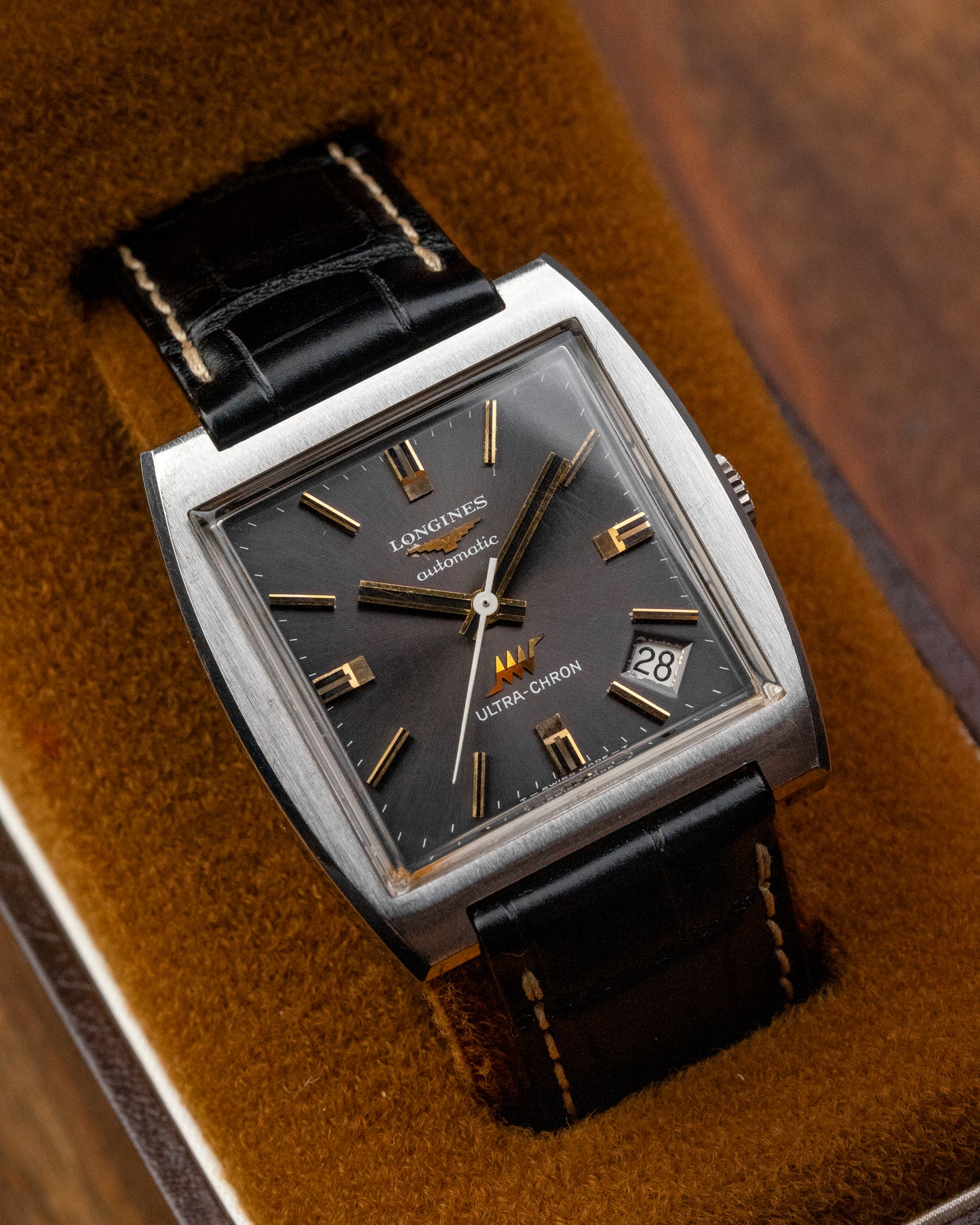 Longines Ultra-Chron "Bluish-Grey dial" Automatic Date Ref. 8024-6 (Cal. 6651)