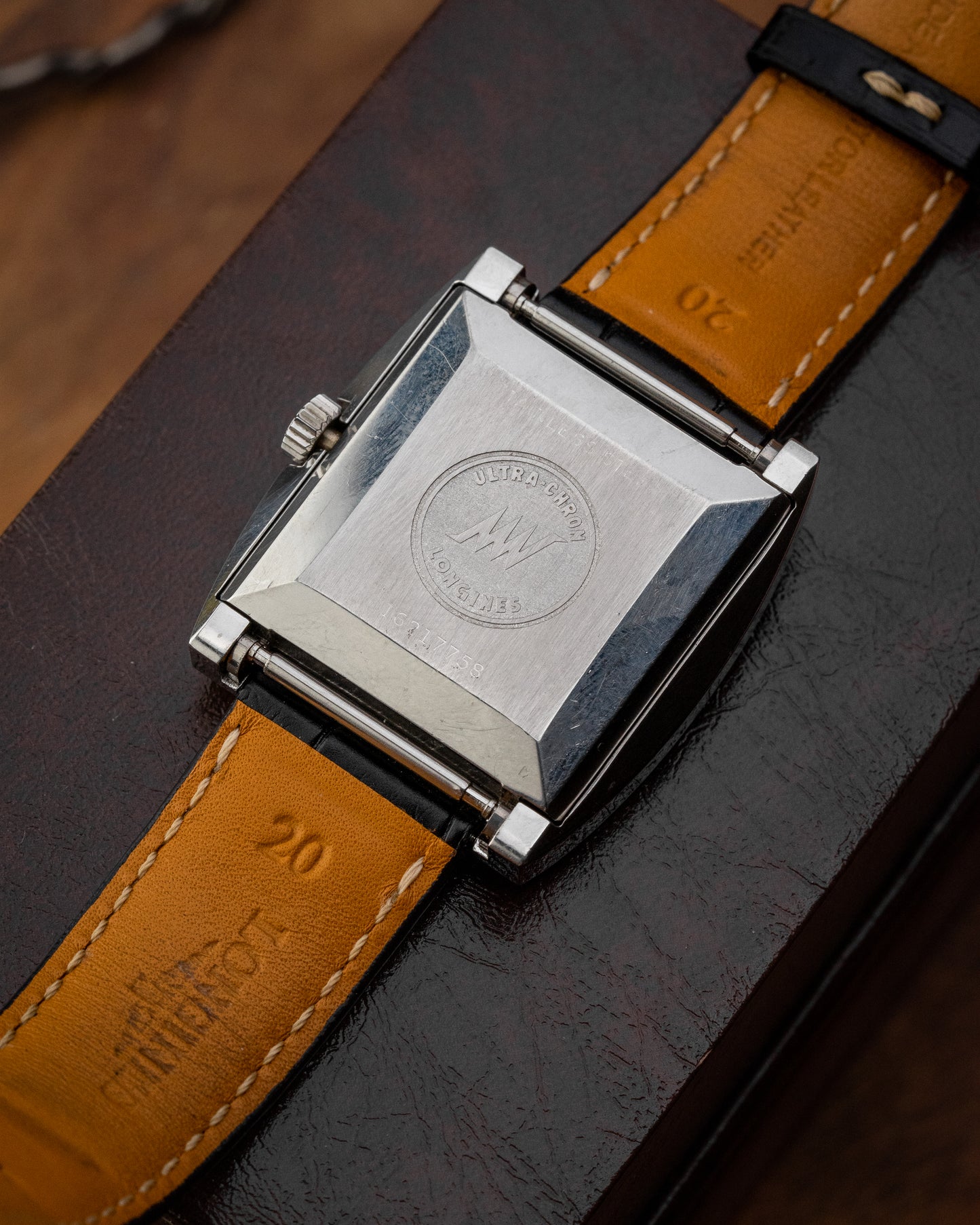 Longines Ultra-Chron "Bluish-Grey dial" Automatic Date Ref. 8024-6 (Cal. 6651)