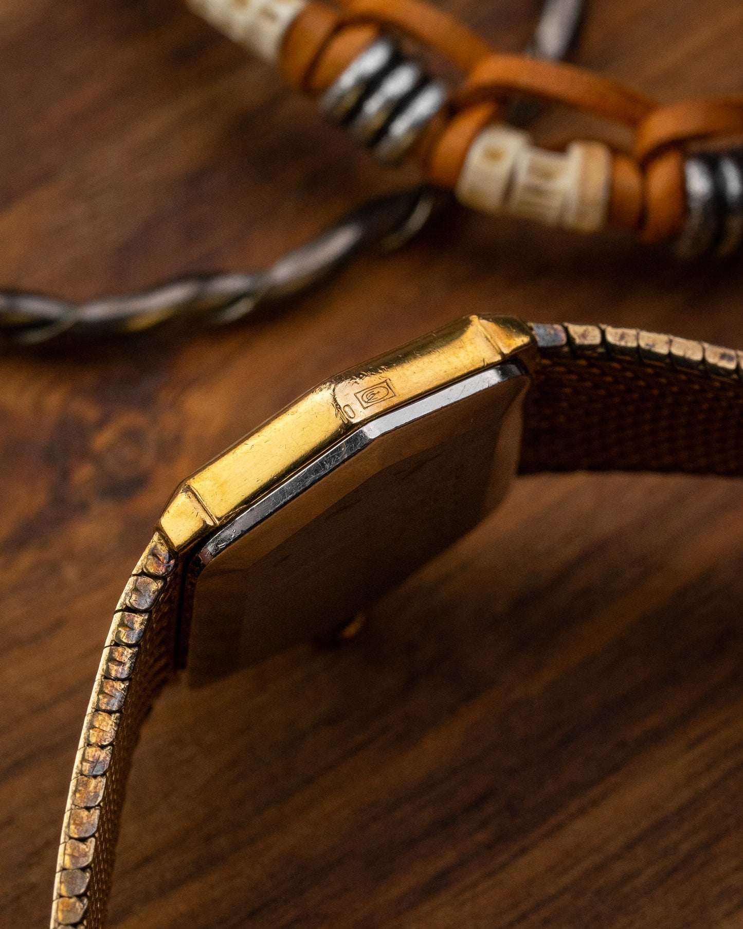 Universal Geneve Mini Hexagon Gold Ref. 542581 (Cal. 2-42)