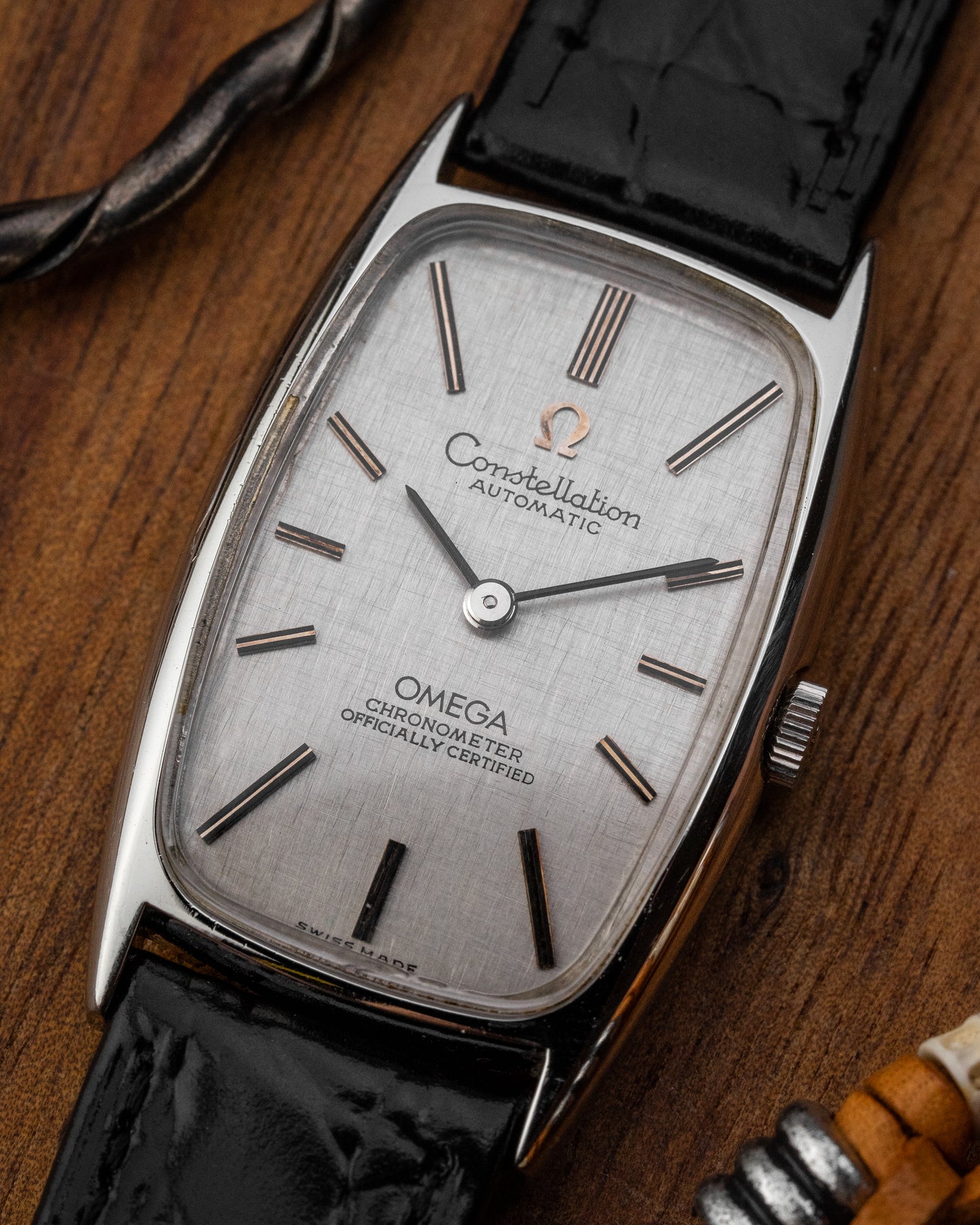 Omega Constellation Chronometer "Elongated Tonneau" Linen dial Ref. 153.029 (Cal. 672)
