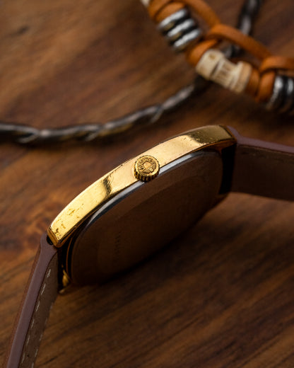Longines Square "Cushion" Linen dial Gold Ref. 6190 (Cal. 528)