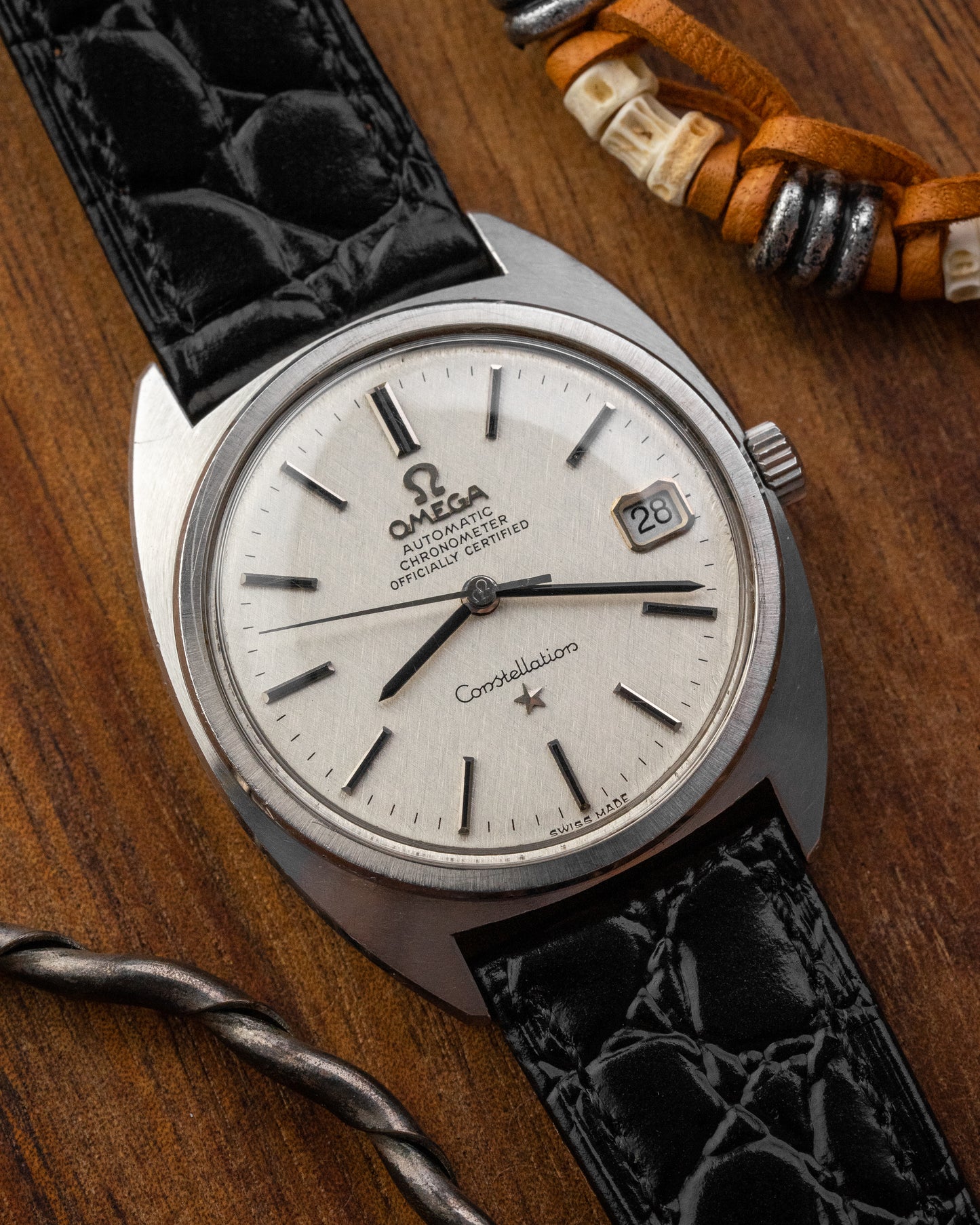Omega Constellation Chronometer "C-shape" Linen dial Ref. 168.017 (Cal. 564)