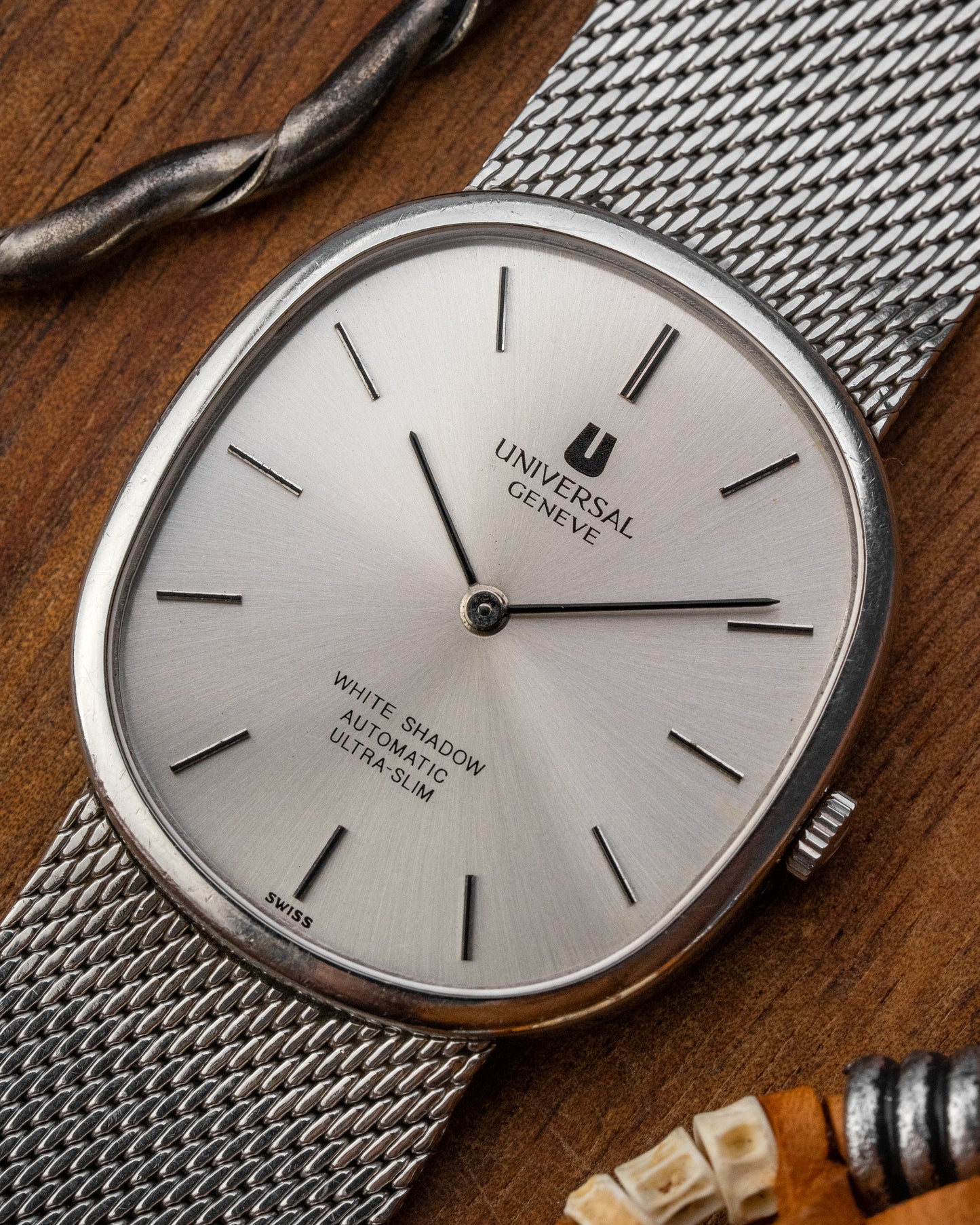 Universal Geneve White Shadow "Ellipse" Ultra-Slim Ref. 866104 (Cal. 2-66)