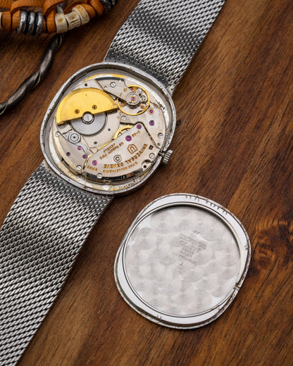 Universal Geneve White Shadow "Ellipse" Ultra-Slim Ref. 866104 (Cal. 2-66)