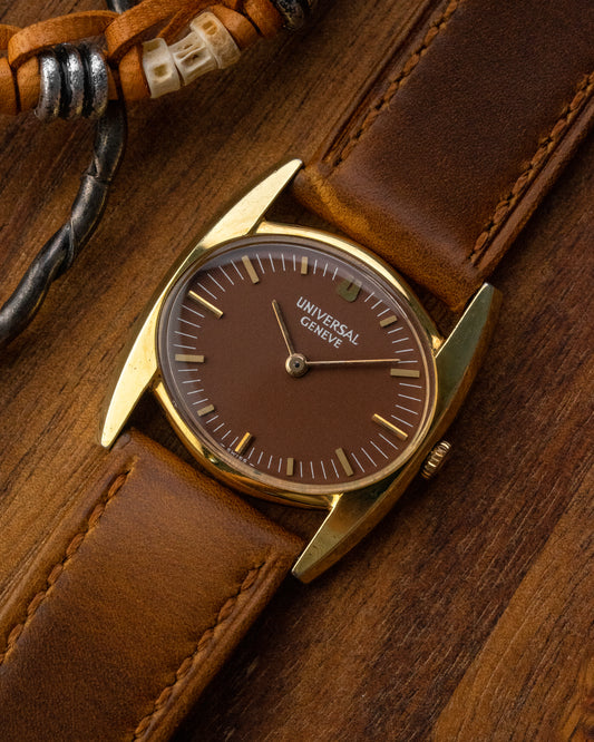 Universal Geneve "Batwing" Brown dial Gold Ref. 542608 (Cal. 42)