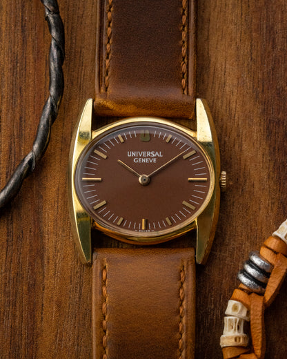 Universal Geneve "Batwing" Brown dial Gold Ref. 542608 (Cal. 42)