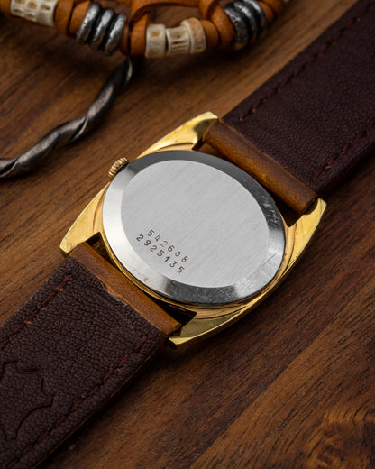 Universal Geneve "Batwing" Brown dial Gold Ref. 542608 (Cal. 42)