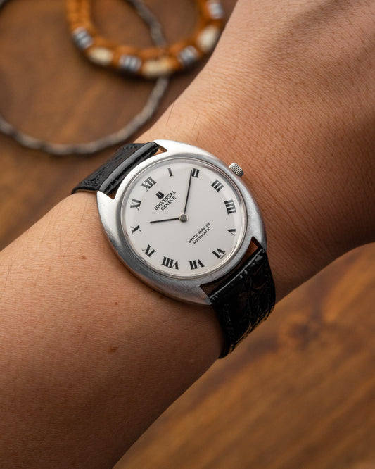 Universal Geneve White Shadow "C-shape" Roman dial Ref. 866102 (Cal. 2-66)