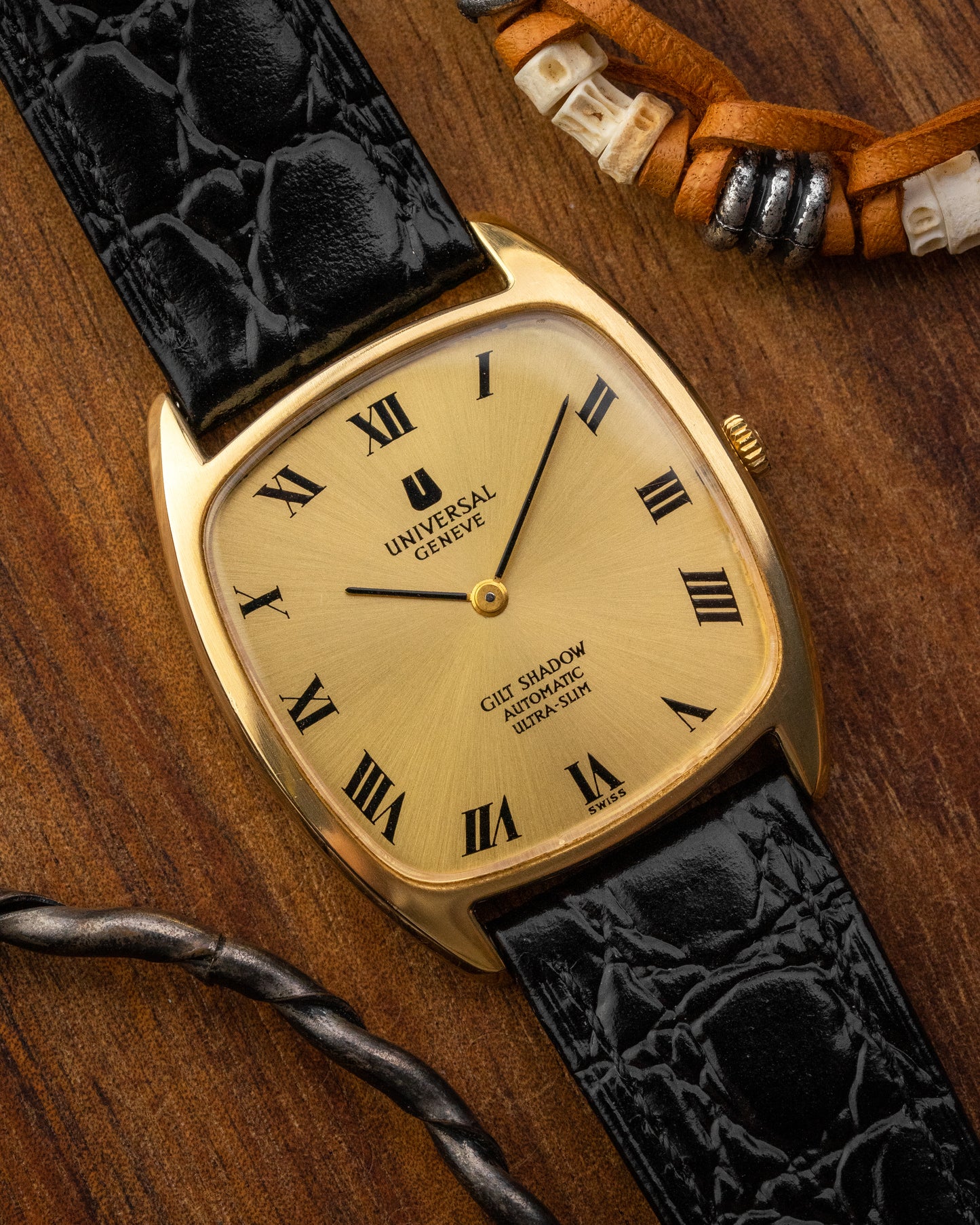 Universal Geneve Gilt Shadow "Ultra-Slim" Roman dial Gold Ref. 566105 (Cal. 2-66)