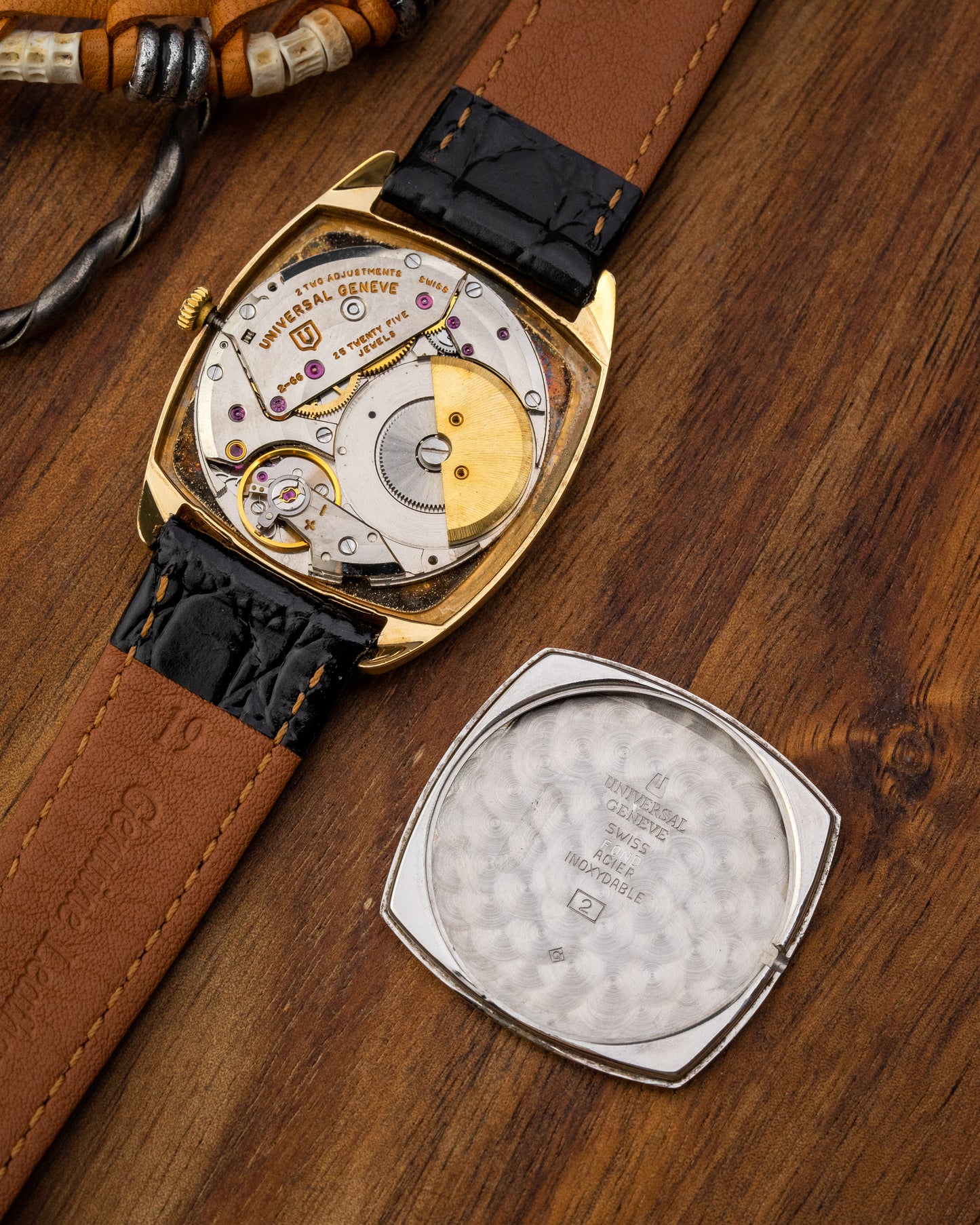 Universal Geneve Gilt Shadow "Ultra-Slim" Roman dial Gold Ref. 566105 (Cal. 2-66)