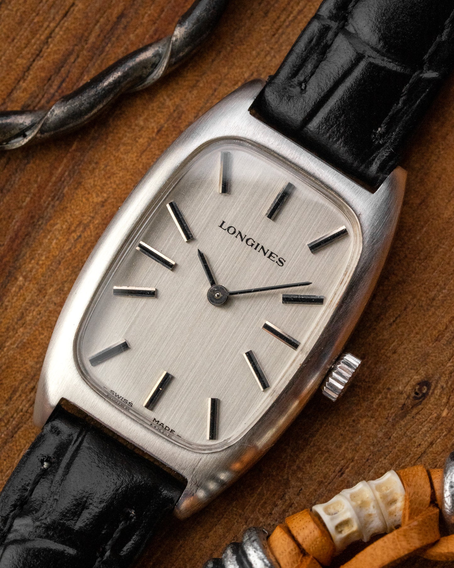 Longines "Tonneau Allongée" Ref. 1022-1 (Cal. 5601)