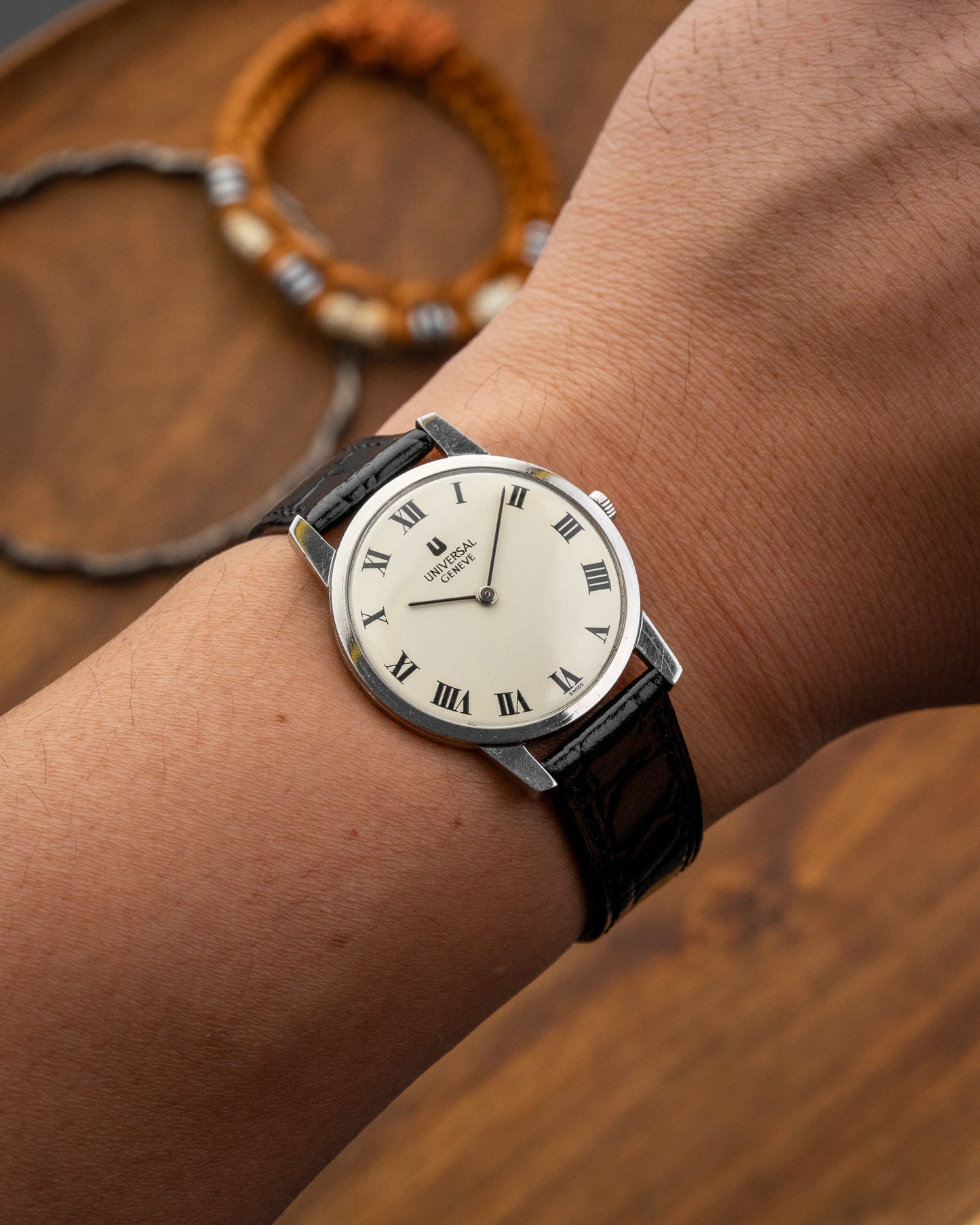 Universal Geneve "Ultra-Thin" Roman dial Ref. 842101 (Cal. 1-42)