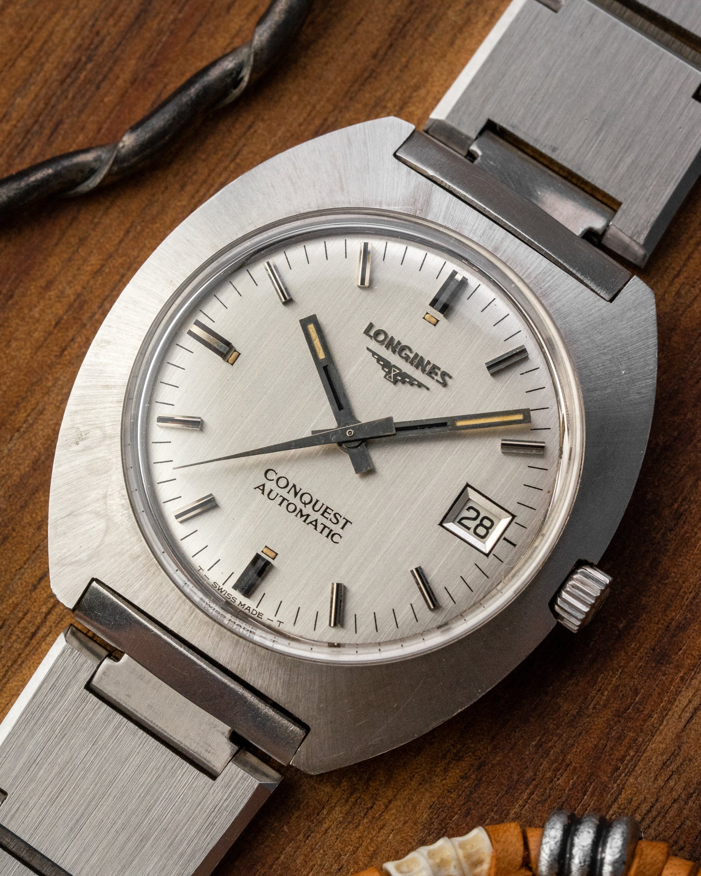 Longines Conquest "C-Shape" Automatic Date Ref. 1571 (Cal. L633.1)